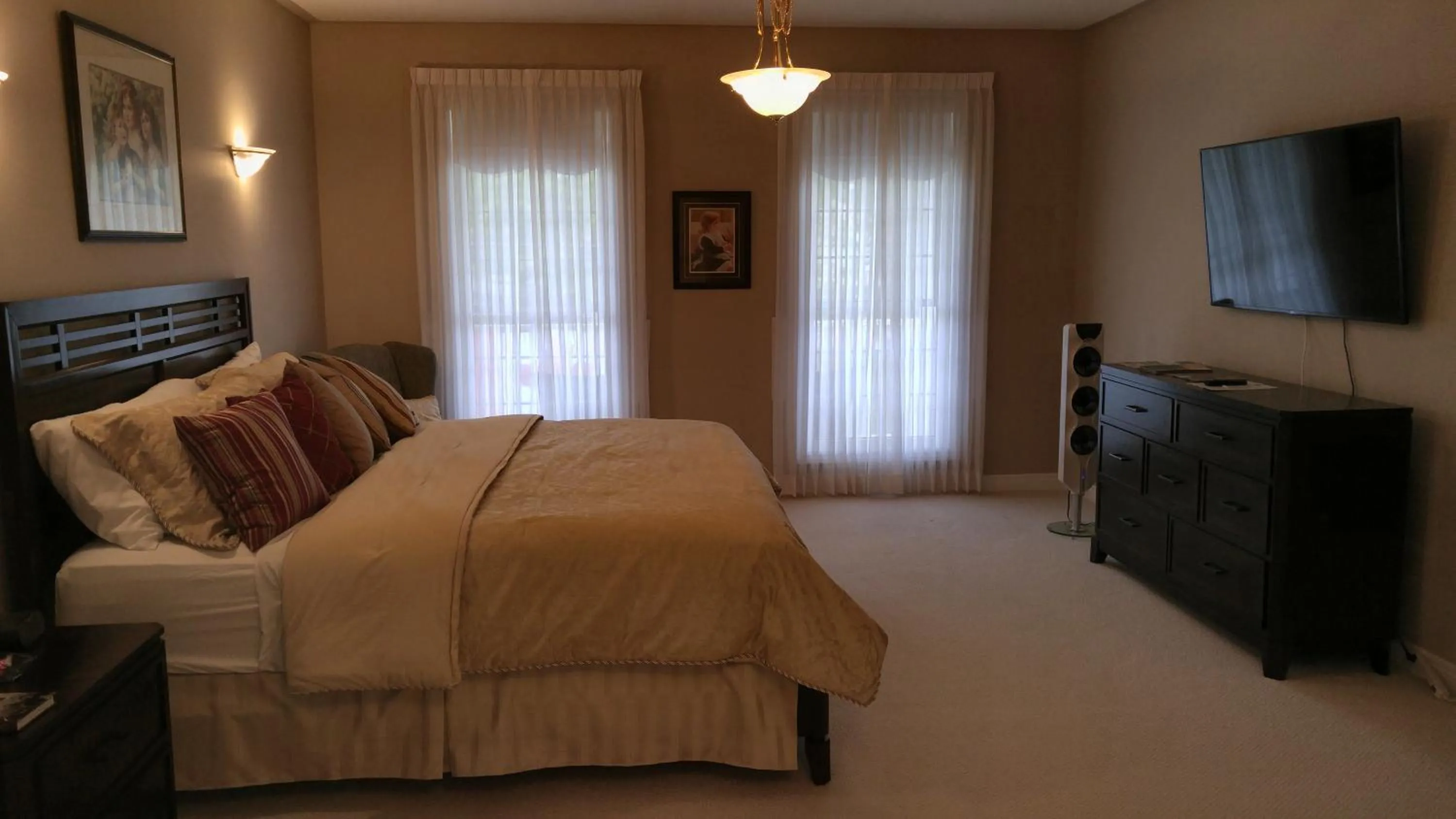 Bed in The White House Boutique B&B