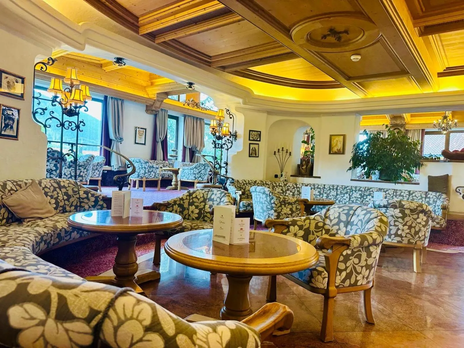 Lounge or bar in Berghoteltirol