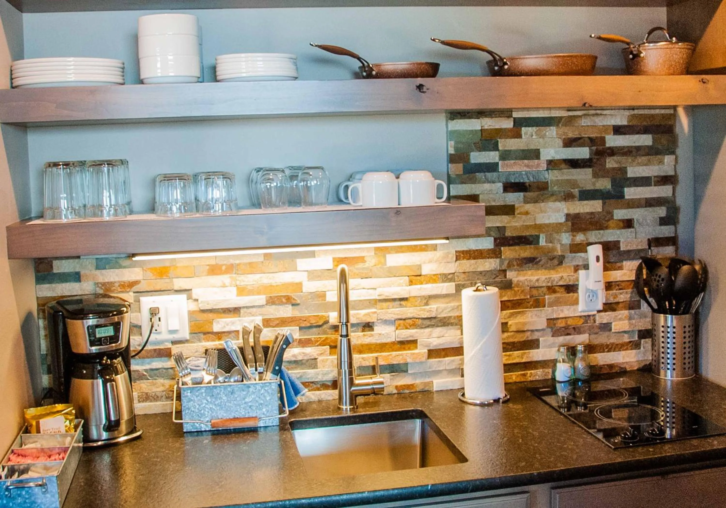 Coffee/tea facilities in Royal Gorge Cabins