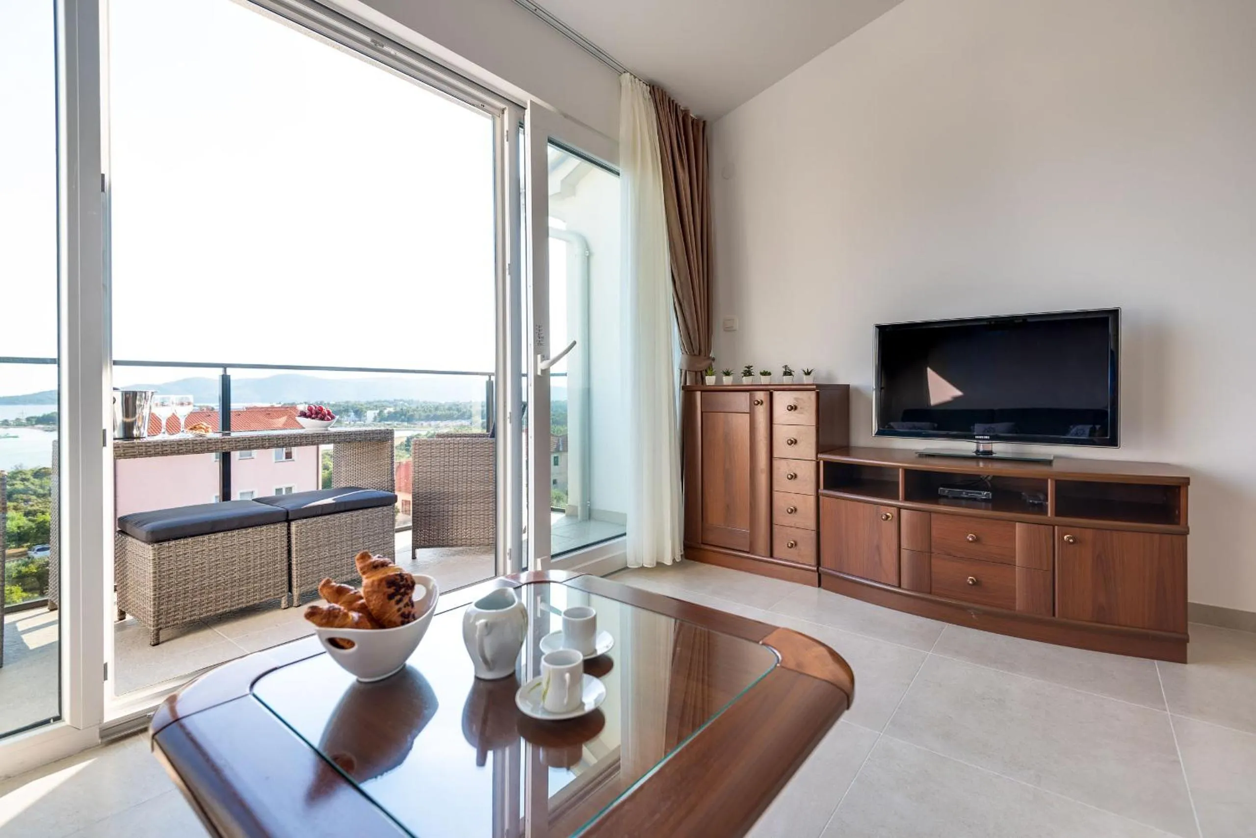 TV and multimedia in Croatica Suites Podsolarsko