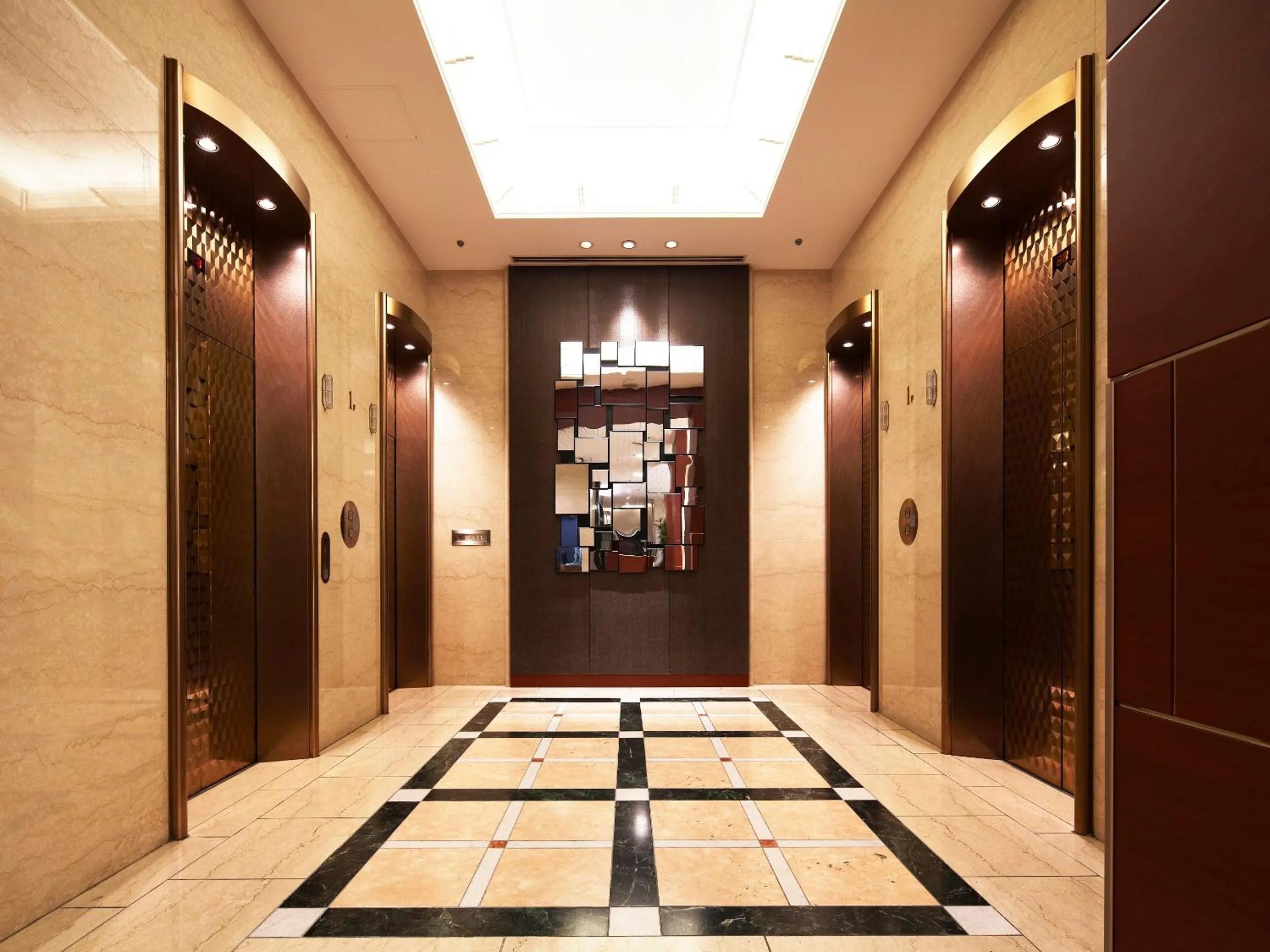 Lobby or reception in Hotel New Hankyu Osaka