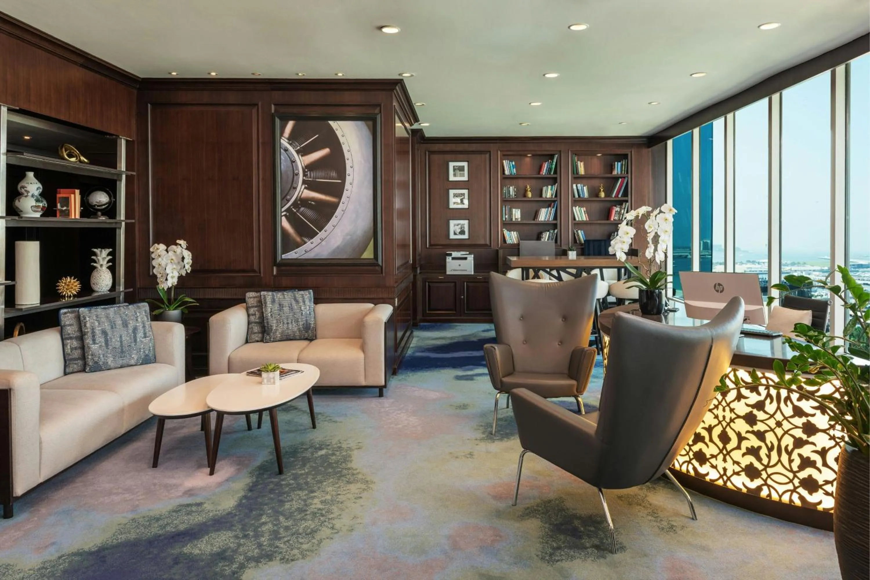 Lounge or bar in Le Meridien Mina Seyahi Beach Resort & Waterpark