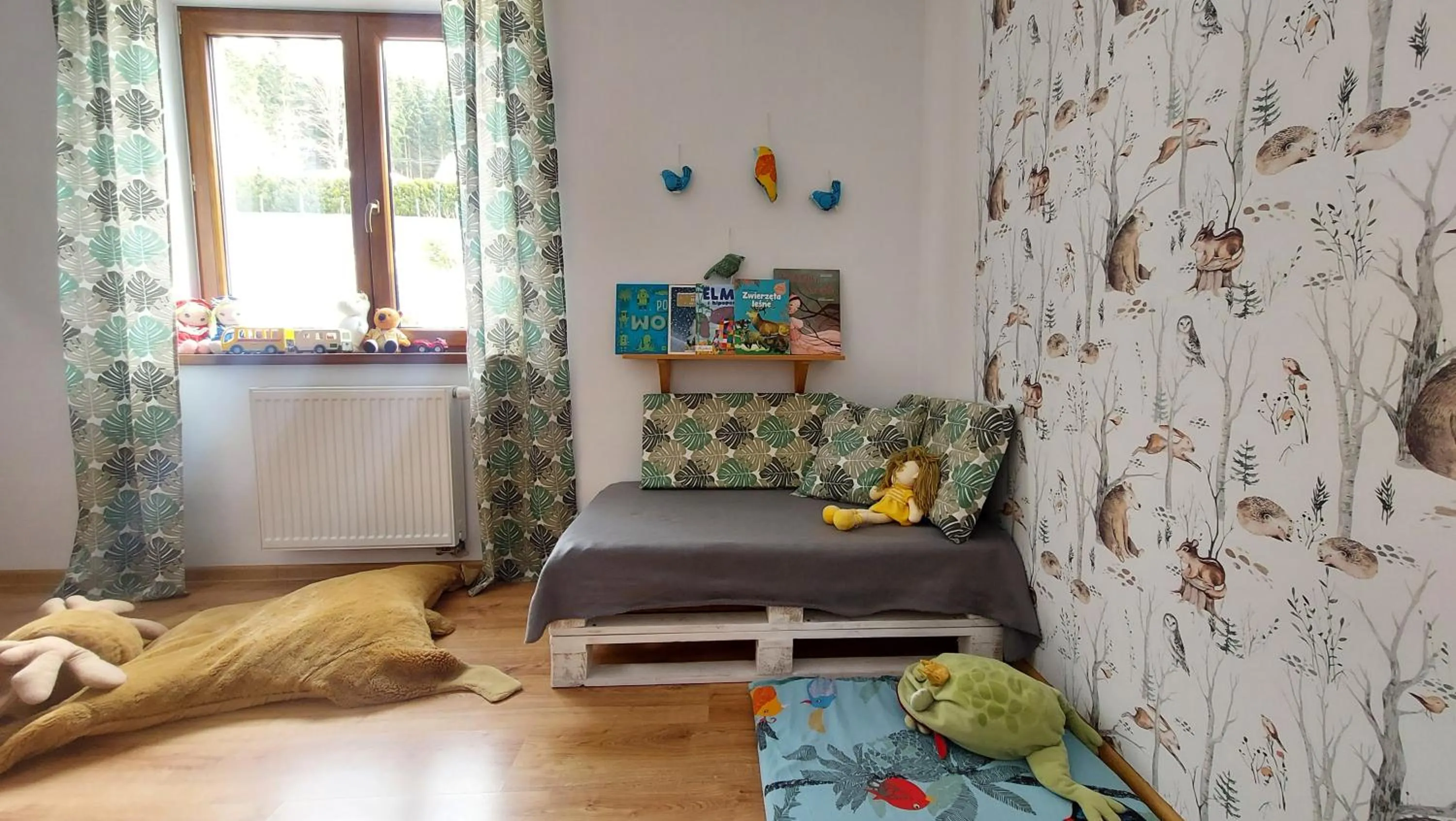 Children play ground, Bed in Willa Rudy