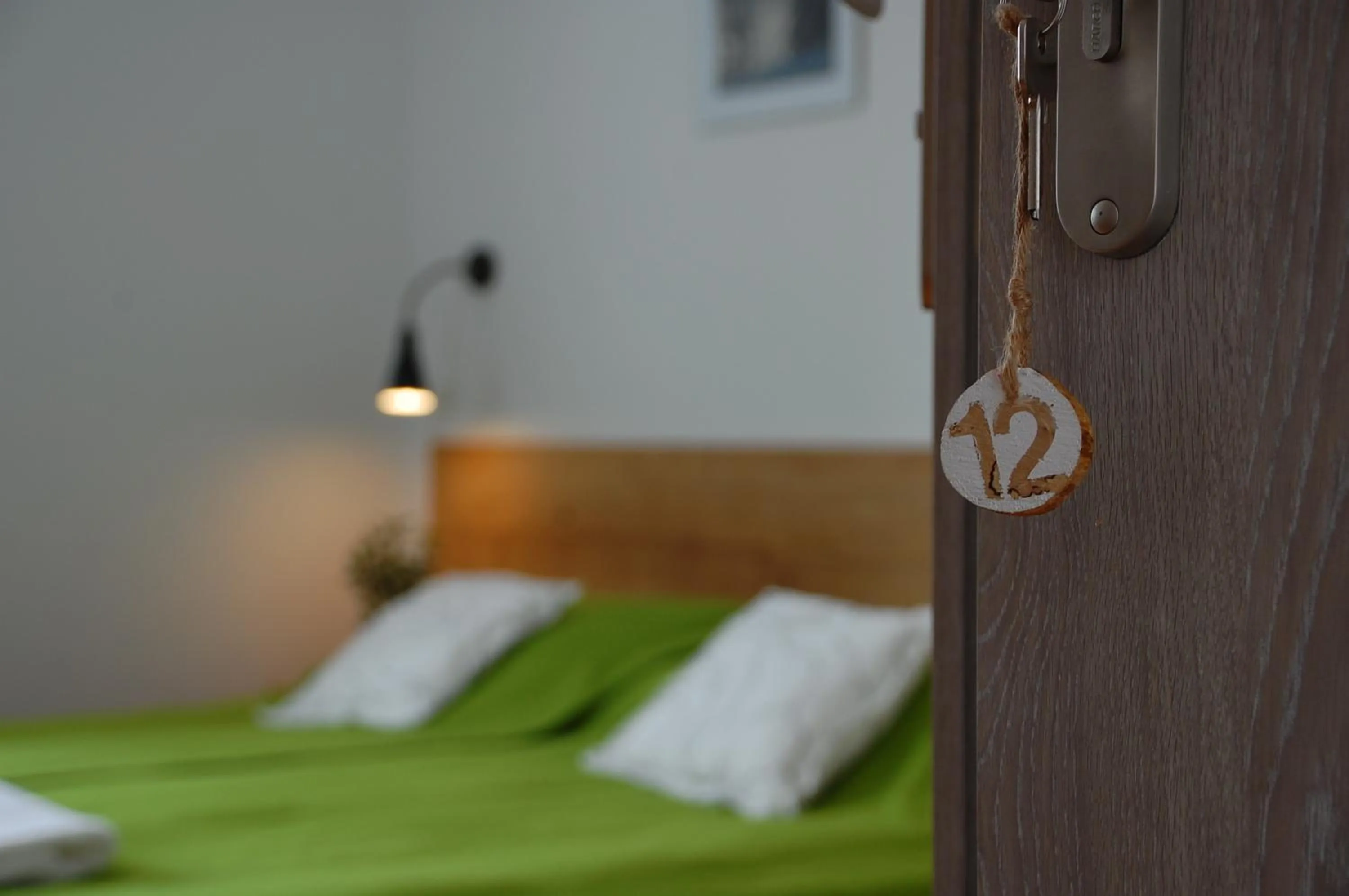 Photo of the whole room, Bed in Willa Rudy