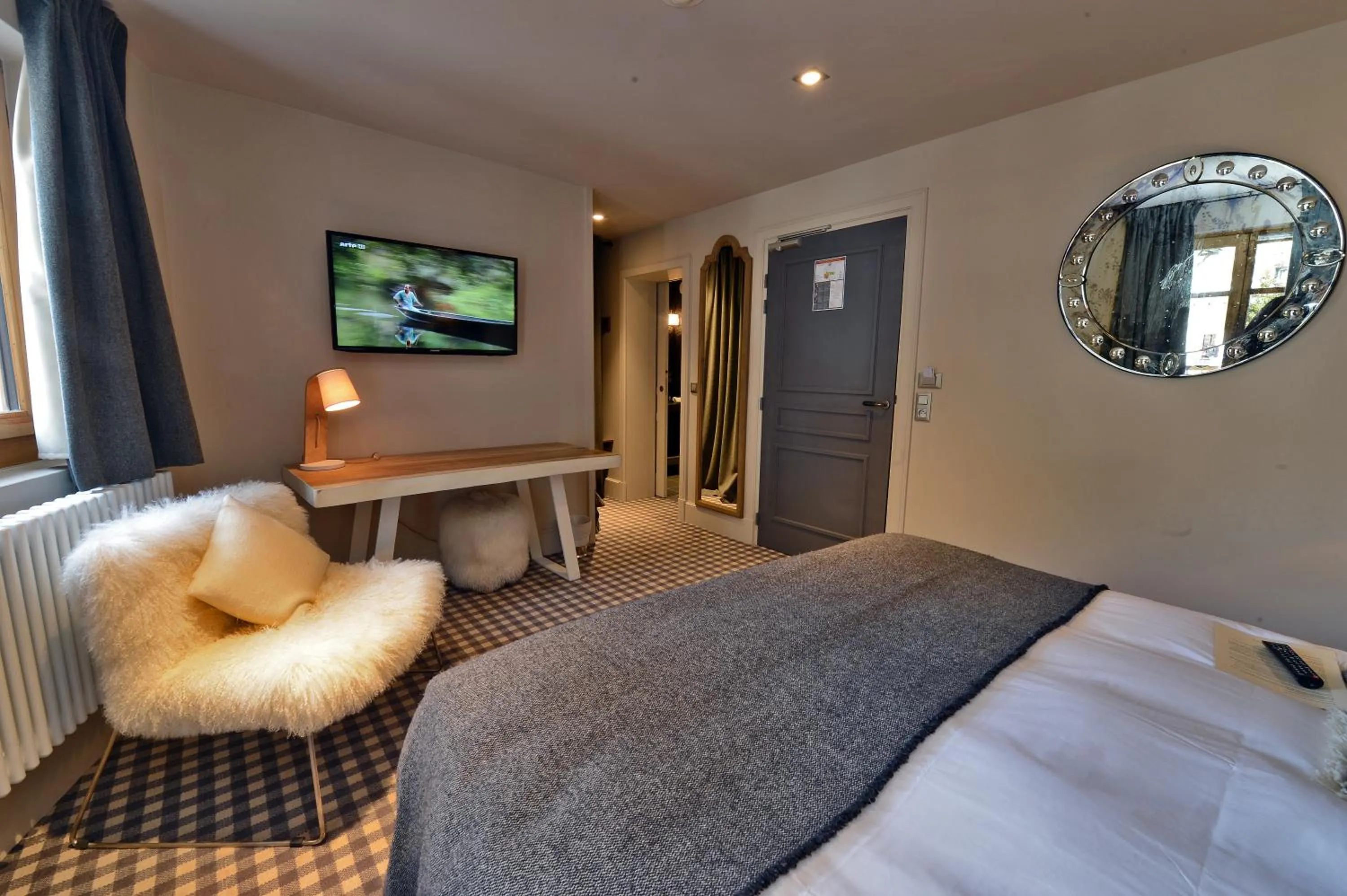 TV and multimedia, Bed in Maison de Famille Les 5 Frères