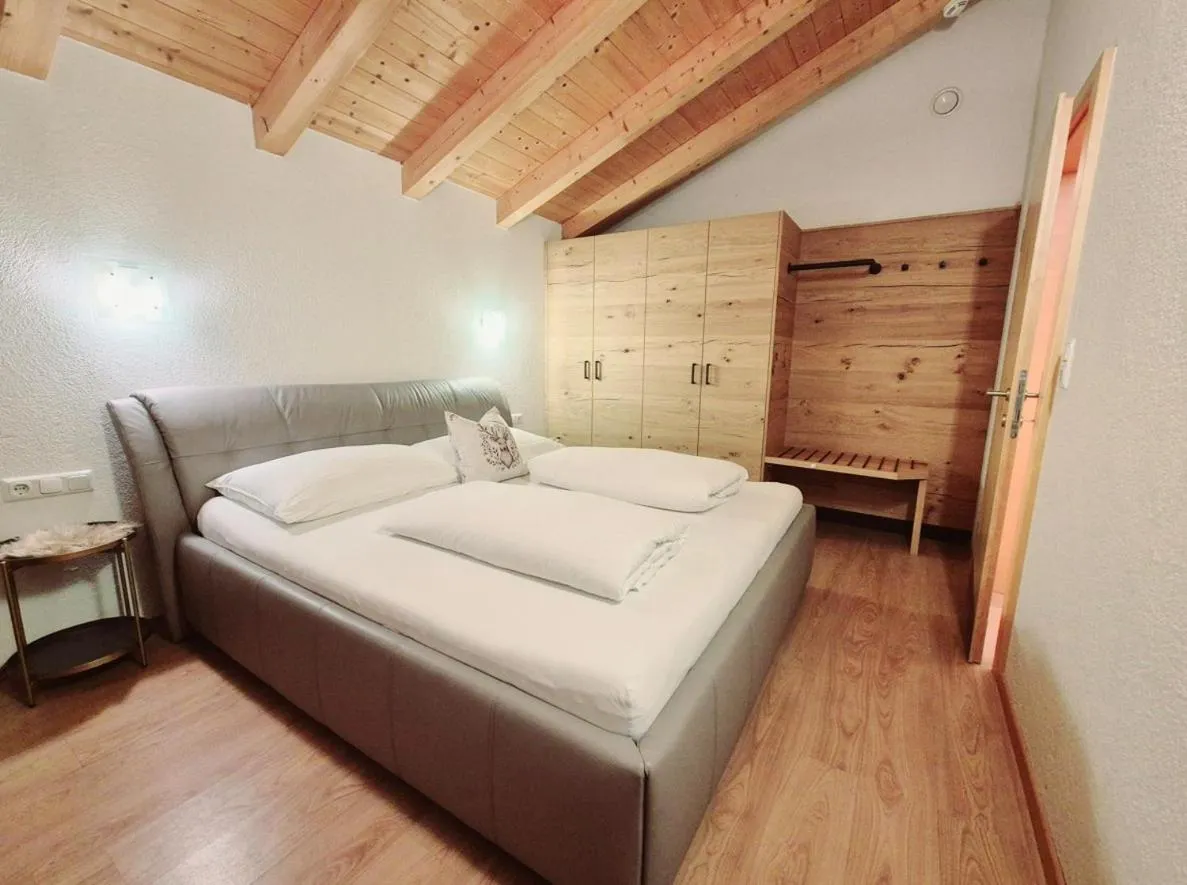 Bed in Adler Hotel-Pension