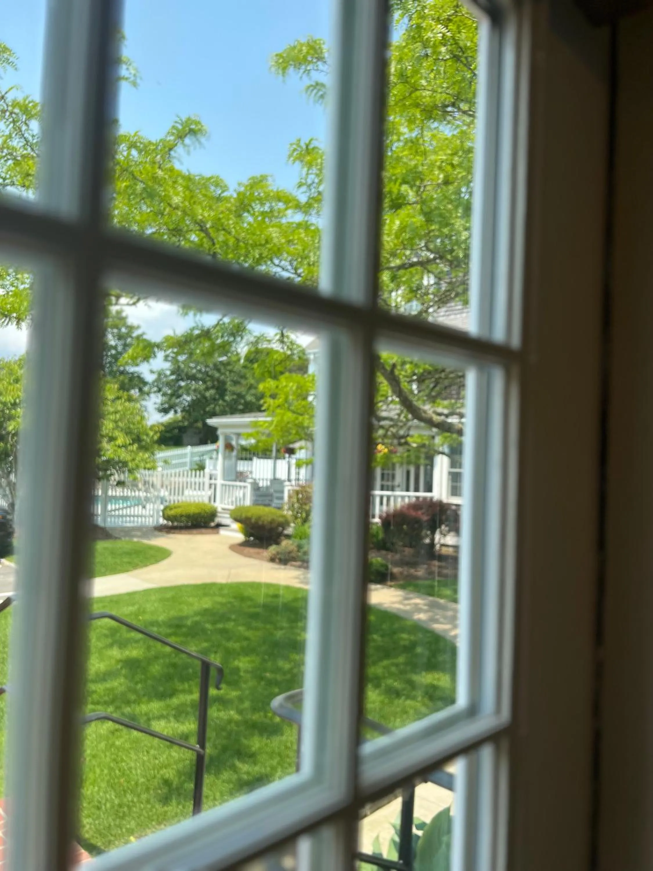 Queen Room - single occupancy - Disability Access in Chatham Wayside Inn