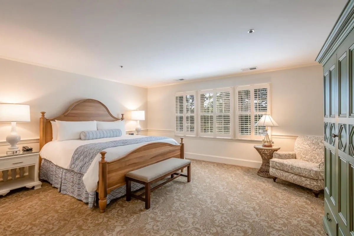 Double Room in Chatham Wayside Inn