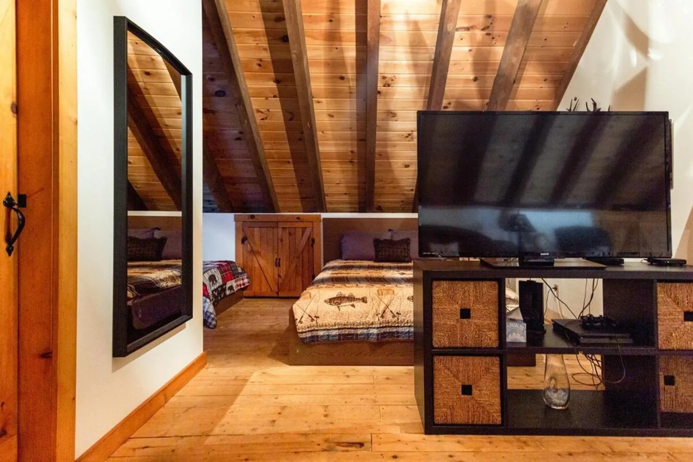 Bed in Roscoe Retreat