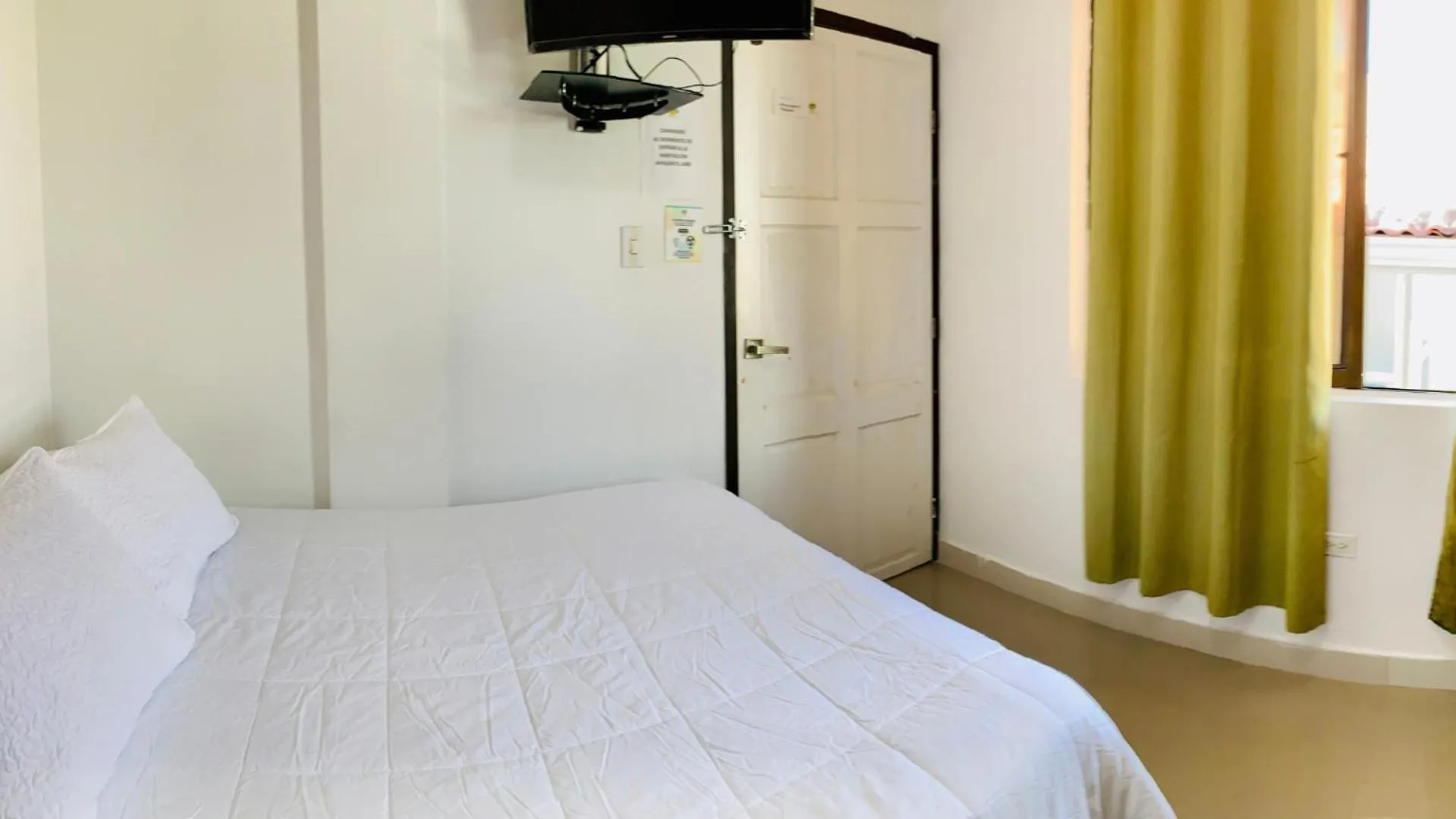 Photo of the whole room, Bed in Apartahotel Bahia Tropical III