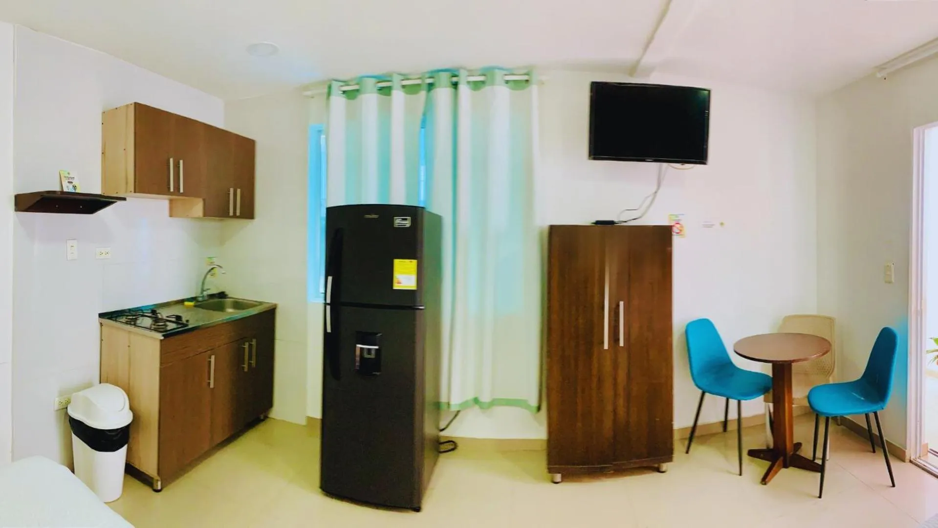 Kitchen or kitchenette in Apartahotel Bahia Tropical III