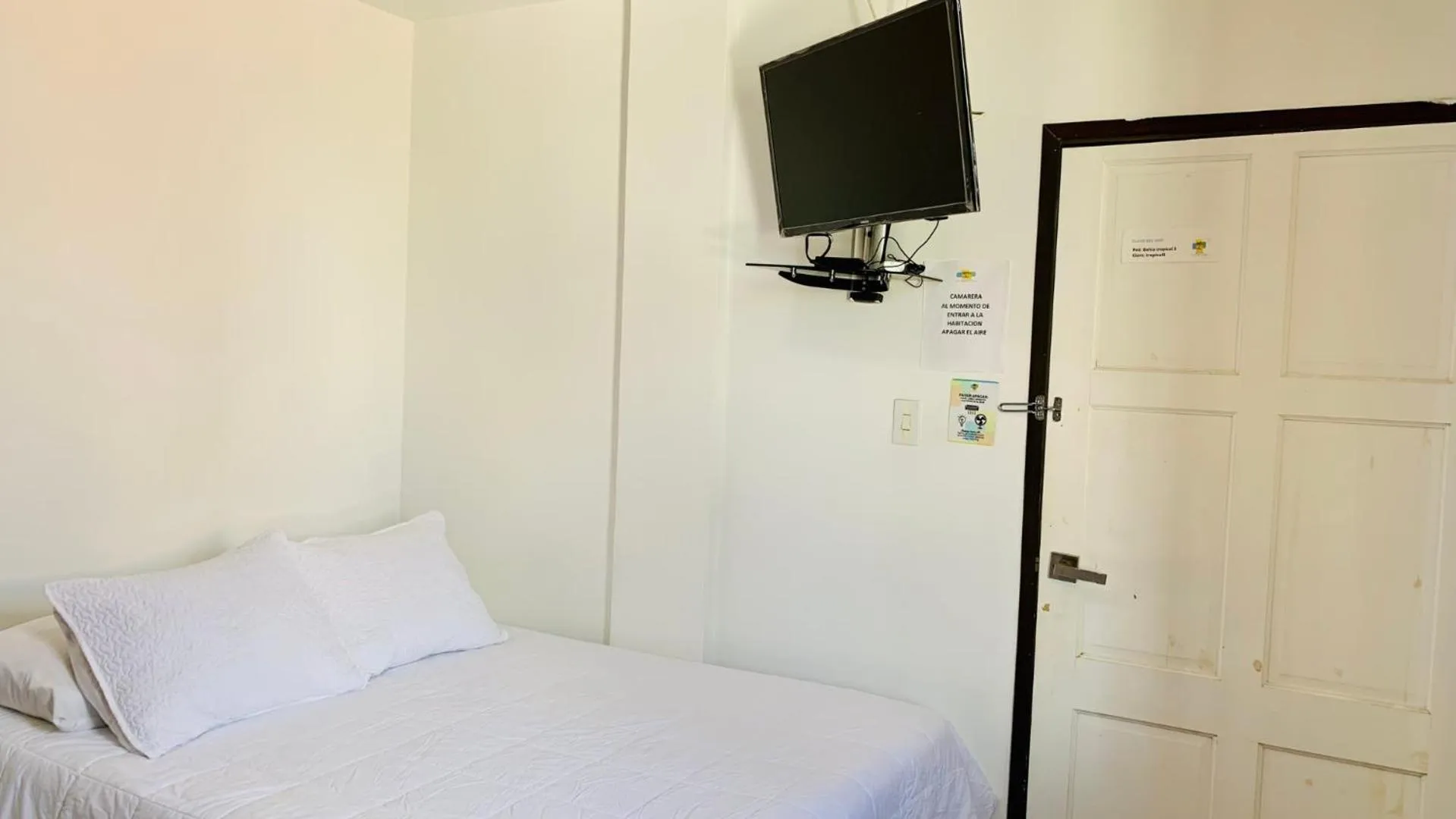 Photo of the whole room, Bed in Apartahotel Bahia Tropical III