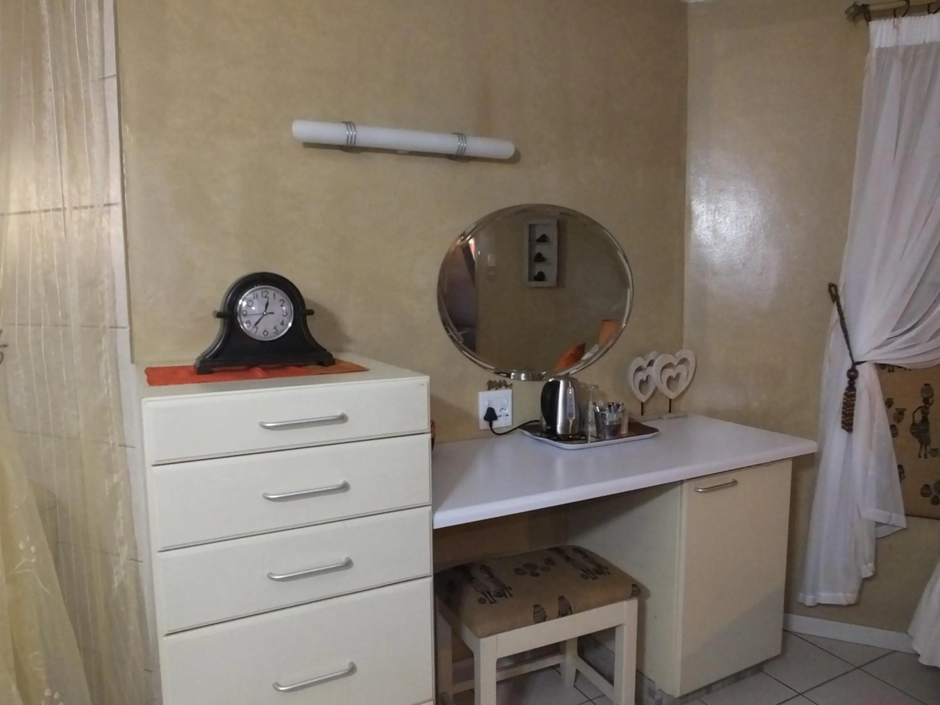 Coffee/tea facilities in Tatenda Guest House