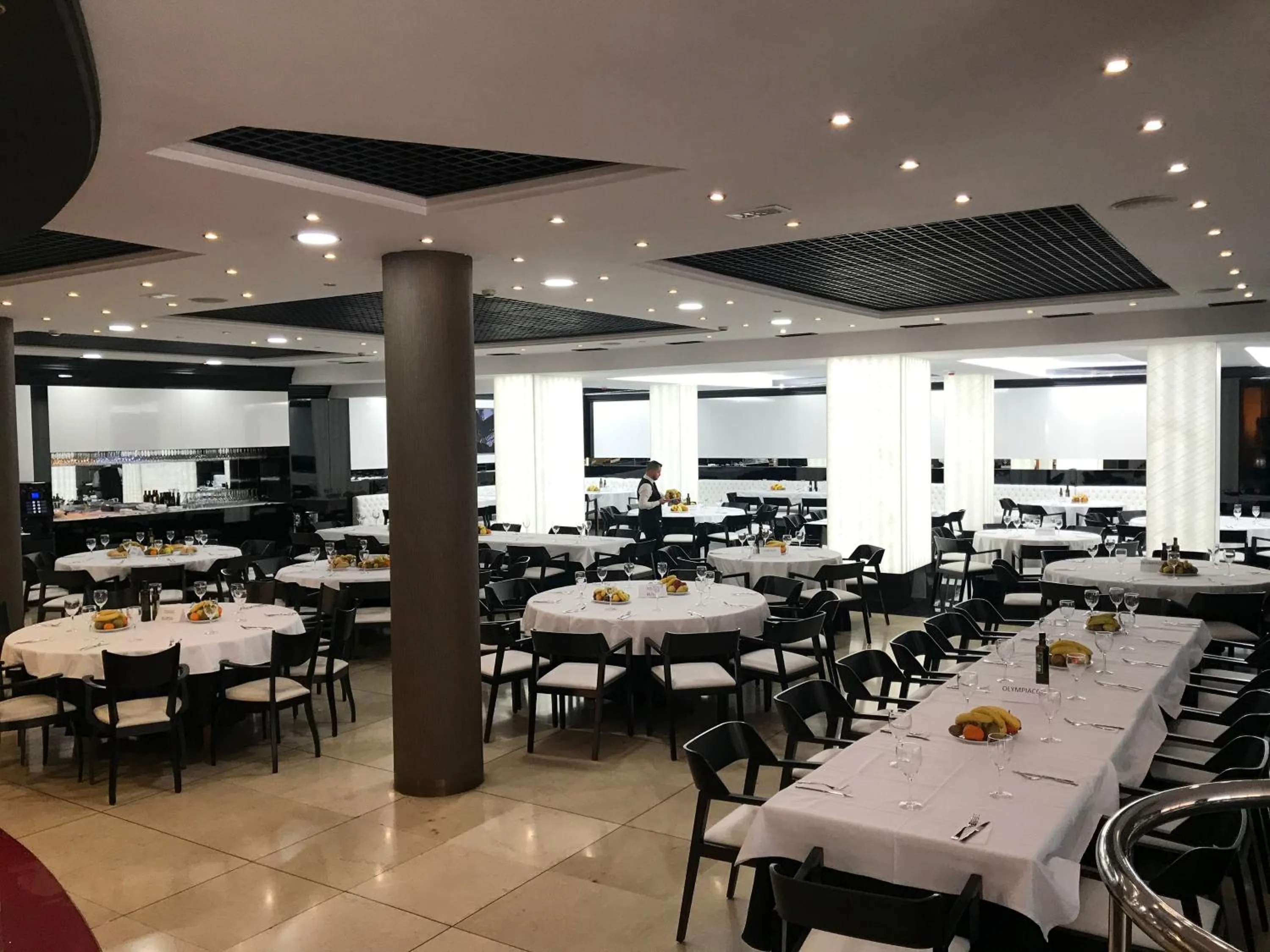 Restaurant/places to eat in Hotel Benetusser