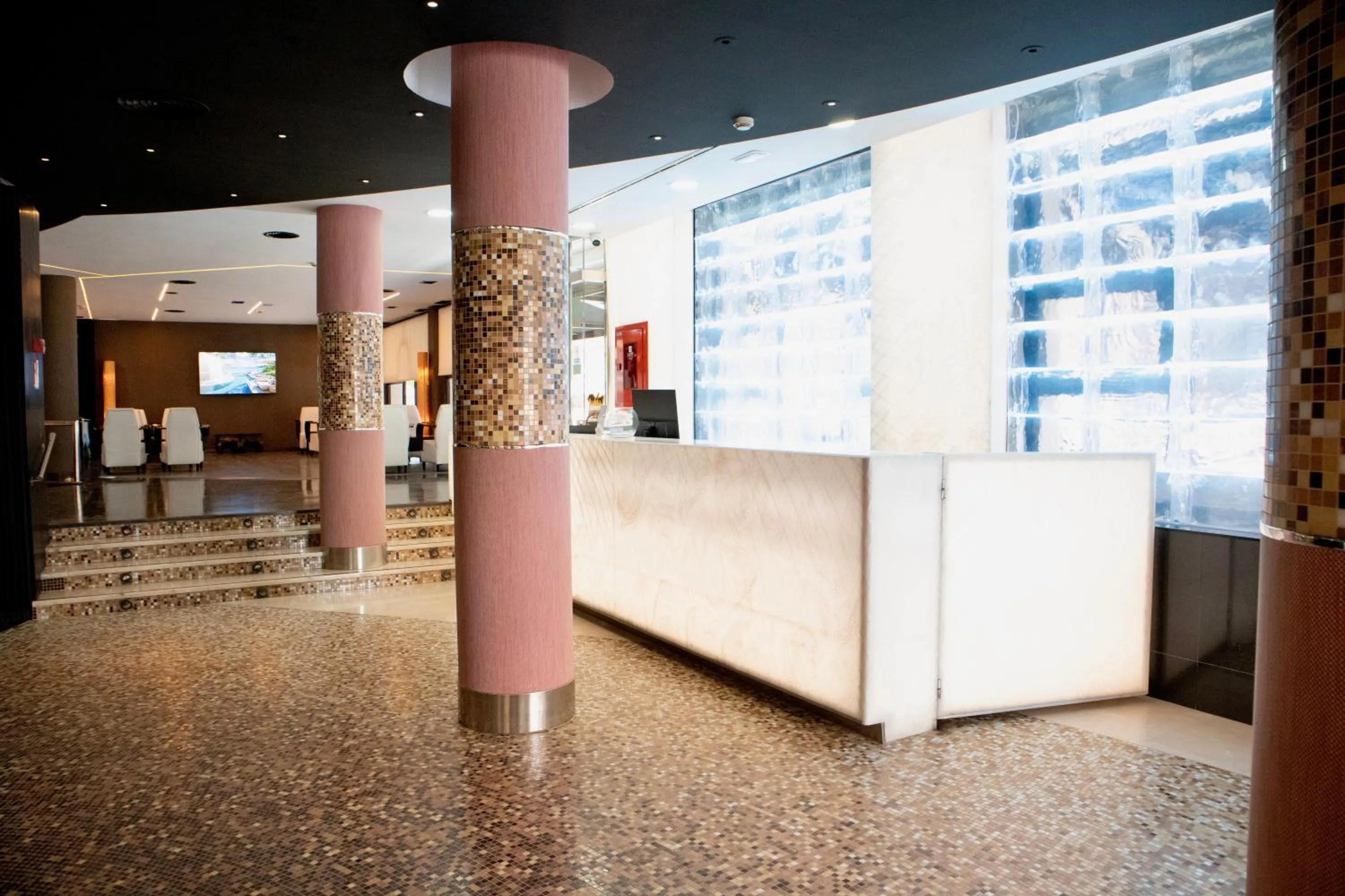 Lobby or reception in Hotel Benetusser