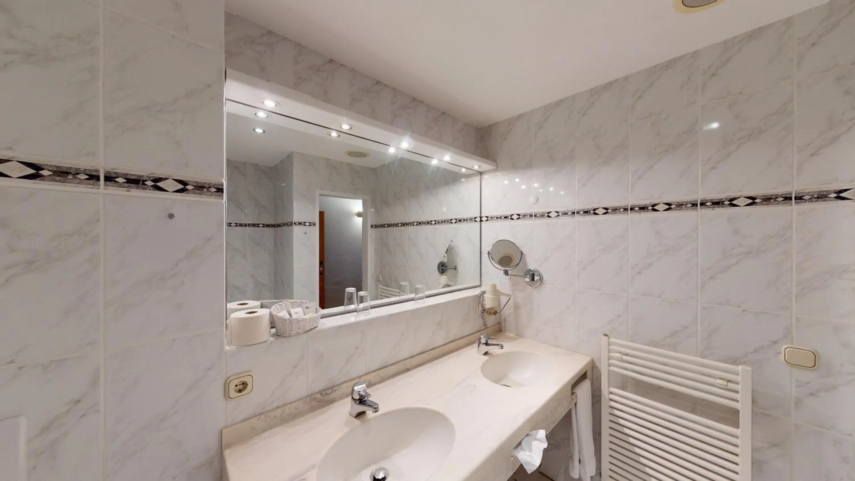 Bathroom in Sporthotel Zum Hohen Eimberg