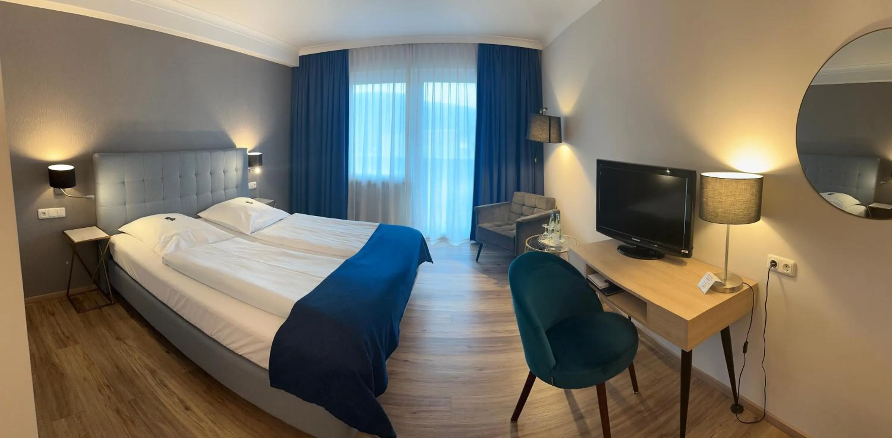 Photo of the whole room, Bed in Hotel Räucherhansl