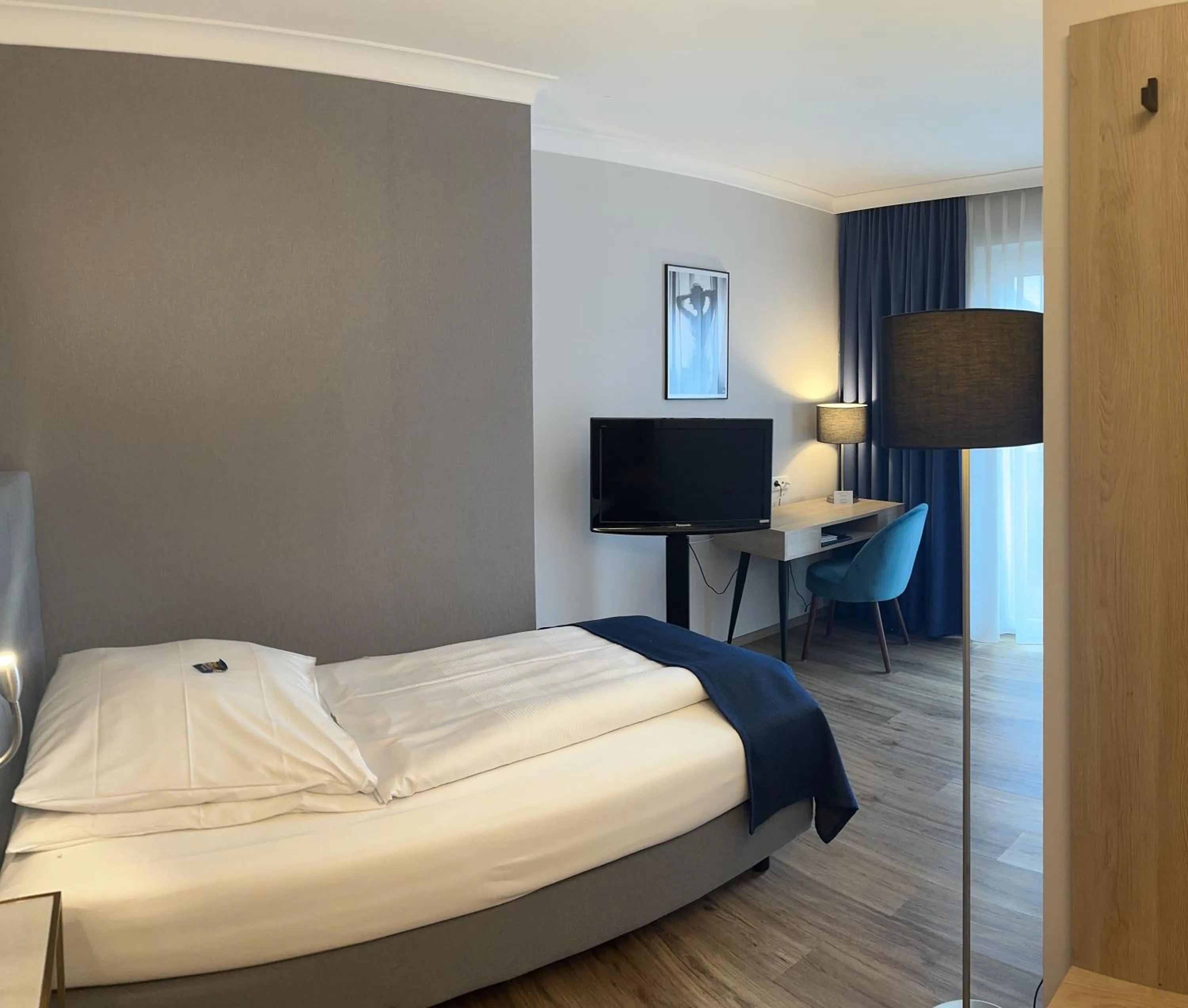 Photo of the whole room, Bed in Hotel Räucherhansl