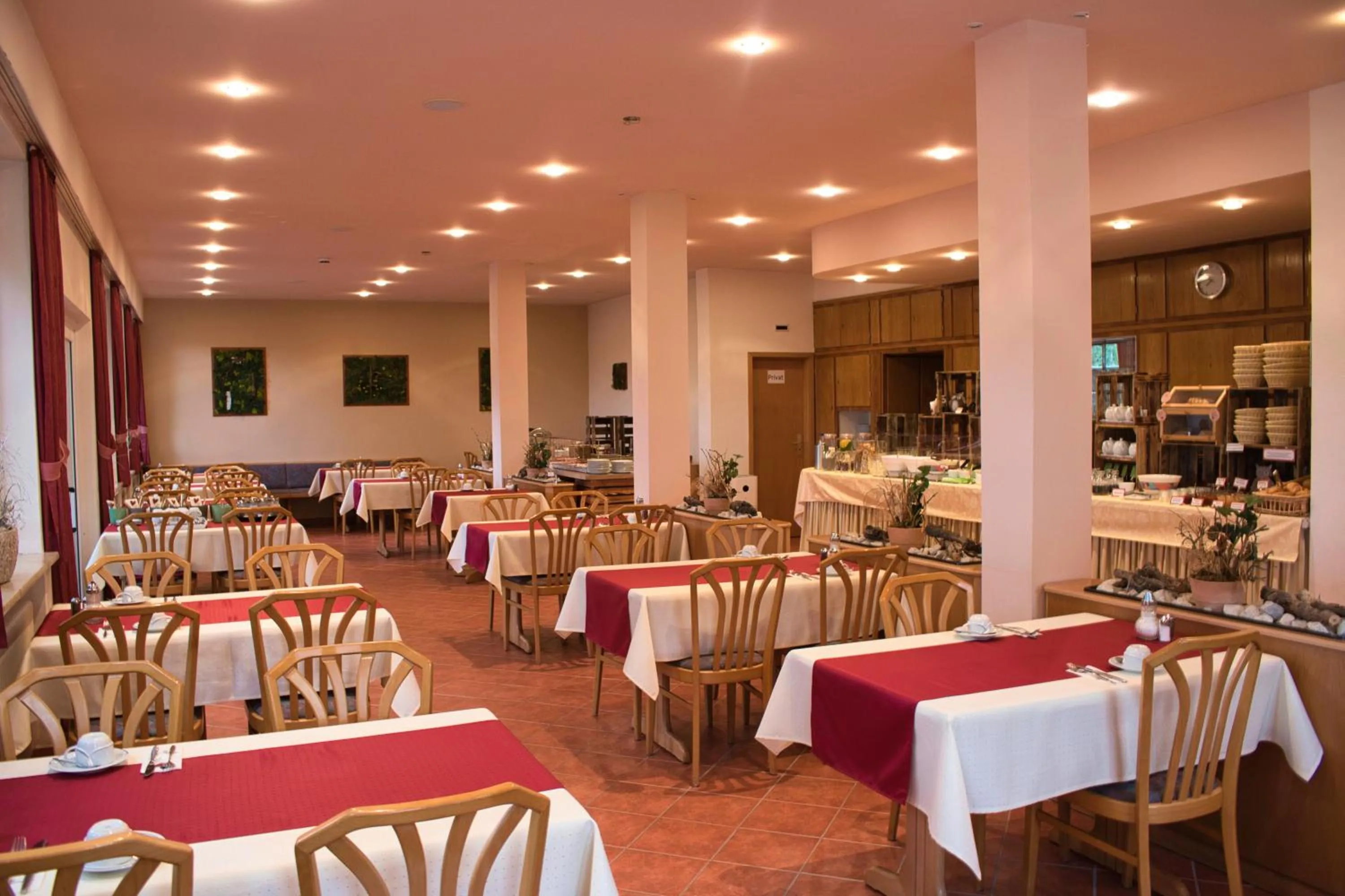 Breakfast in Hotel Tenner