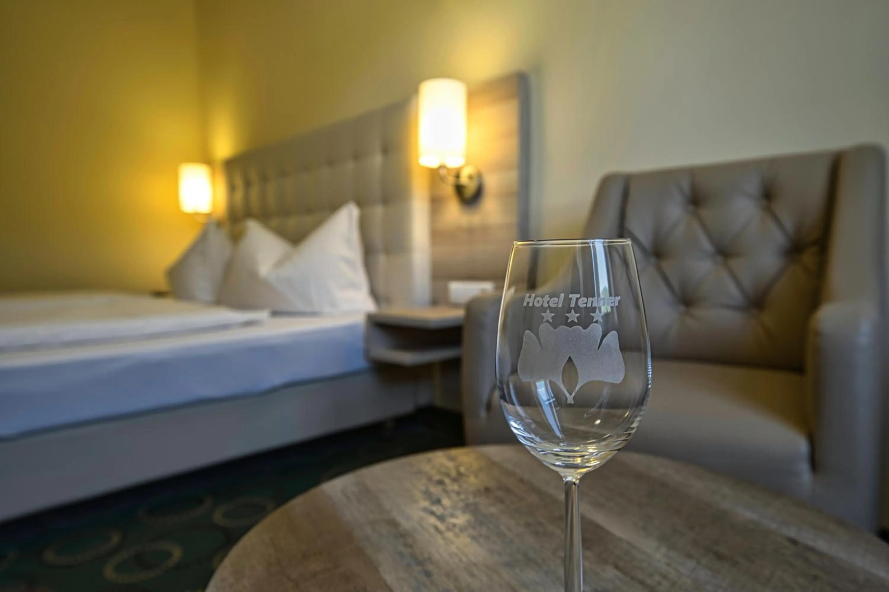 Photo of the whole room, Bed in Hotel Tenner