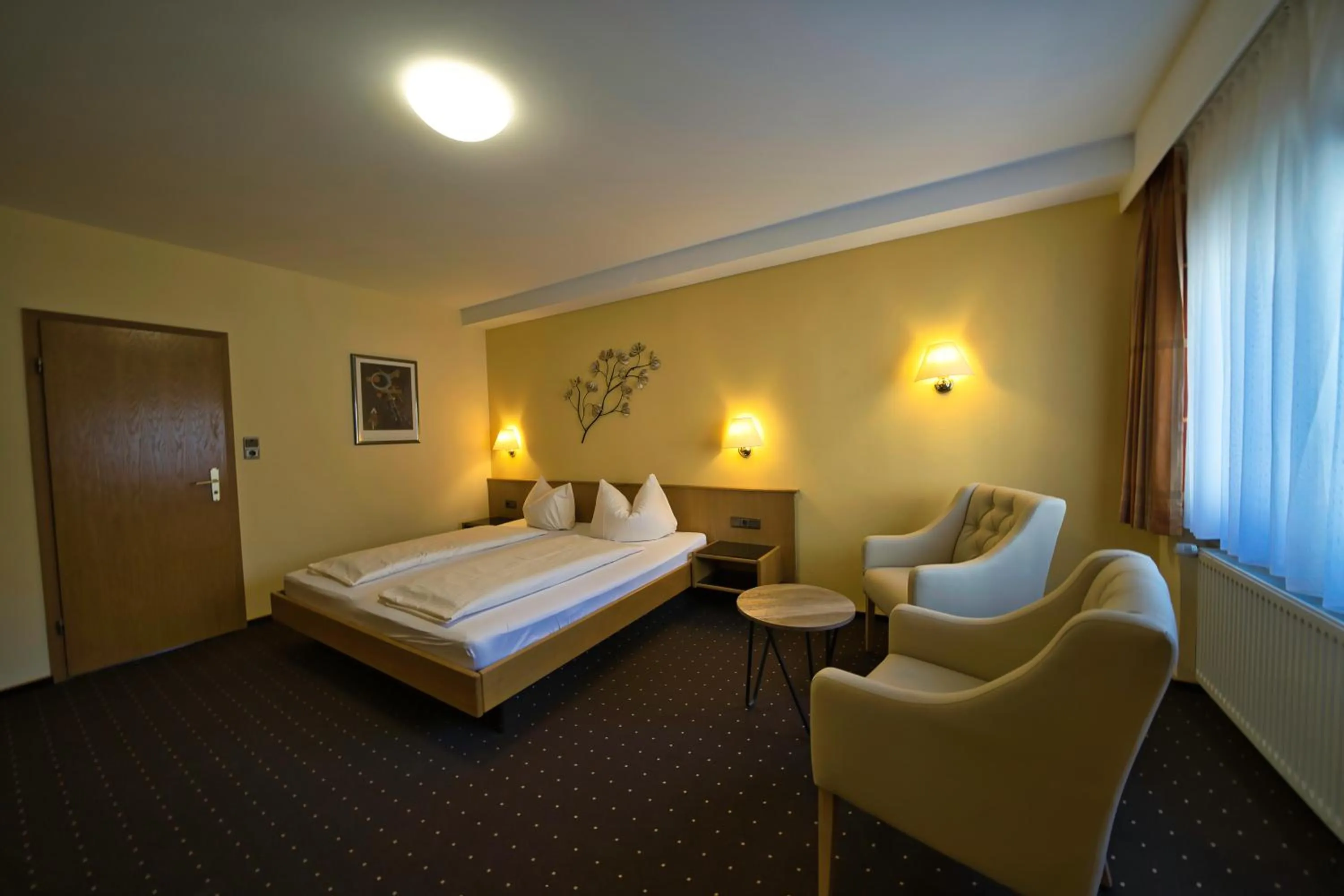 Photo of the whole room, Bed in Hotel Tenner