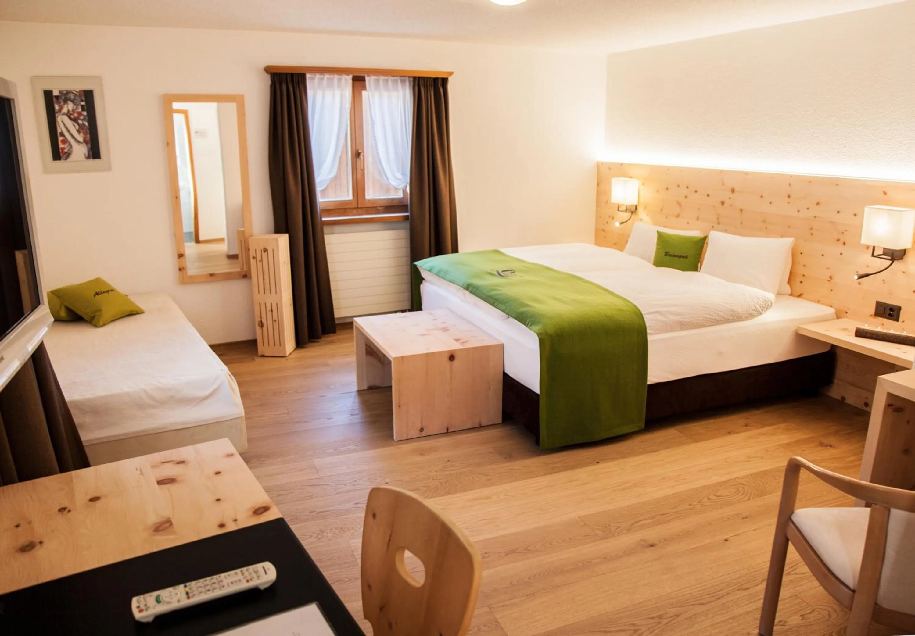 Bedroom, Bed in Wellnesshotel Liun B&B