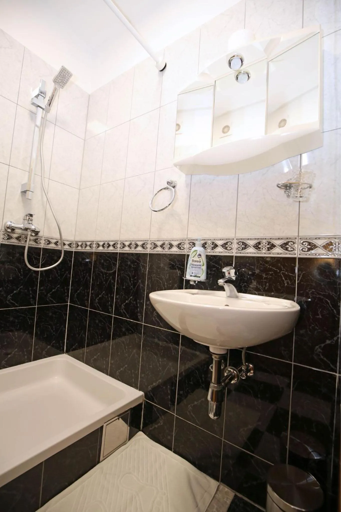 Studio (4 Adults) in Apartmani Krka Rooms
