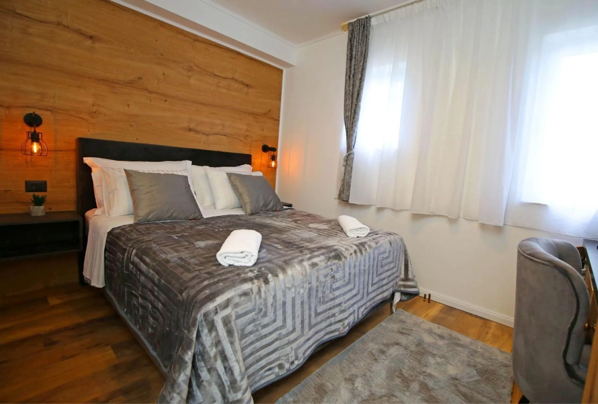 Double Room in Apartmani Krka Rooms