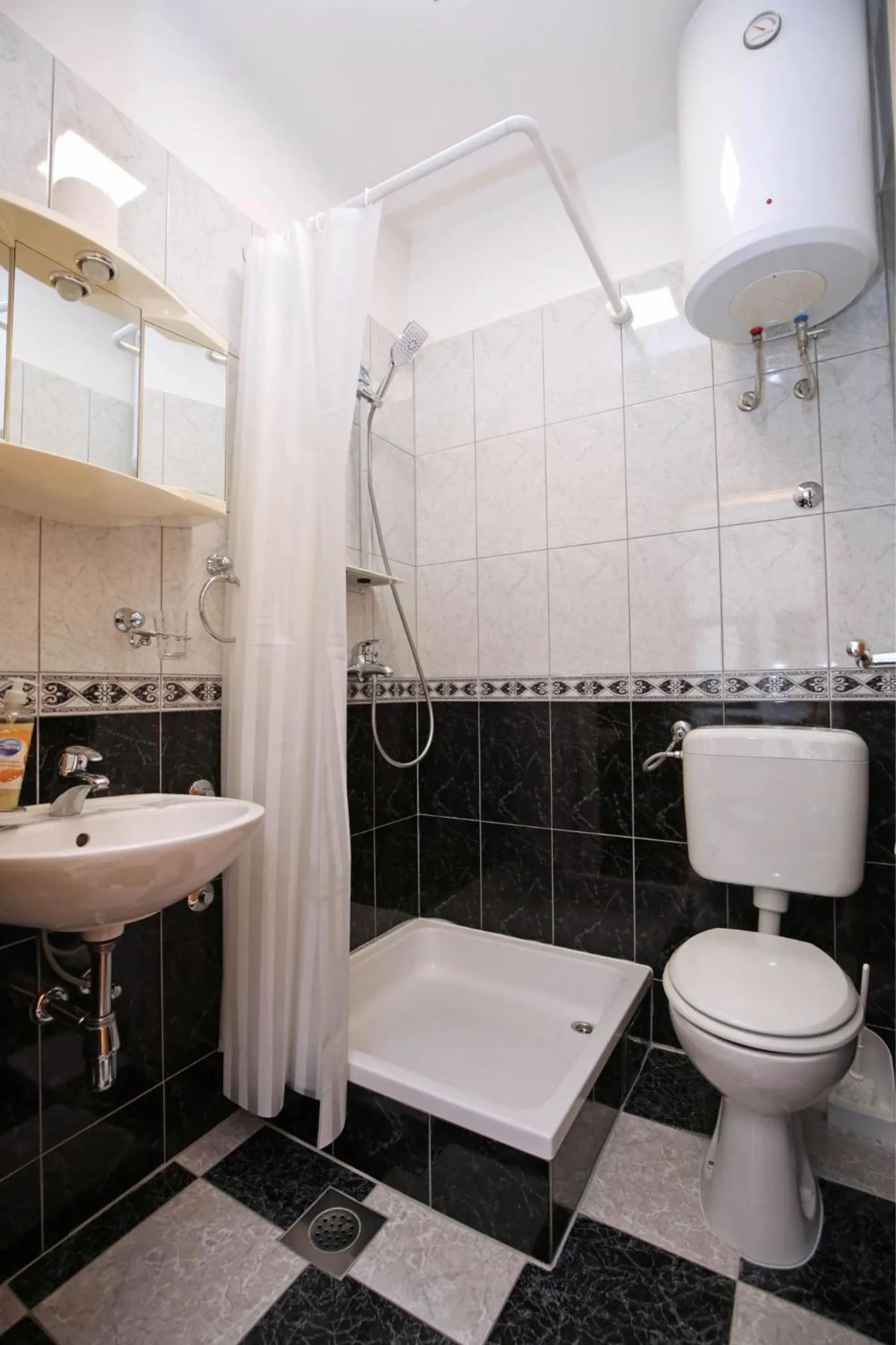 Double Room in Apartmani Krka Rooms