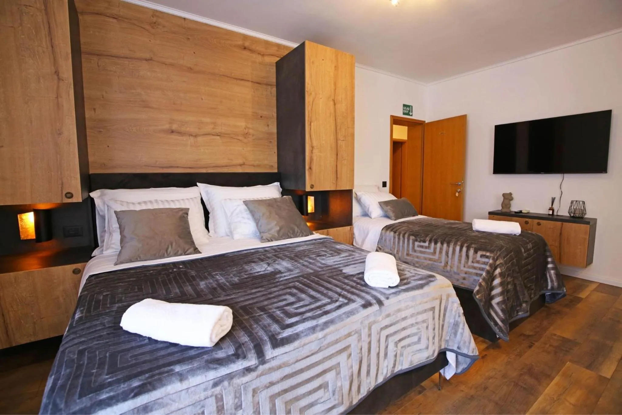 Bed in Apartmani Krka Rooms