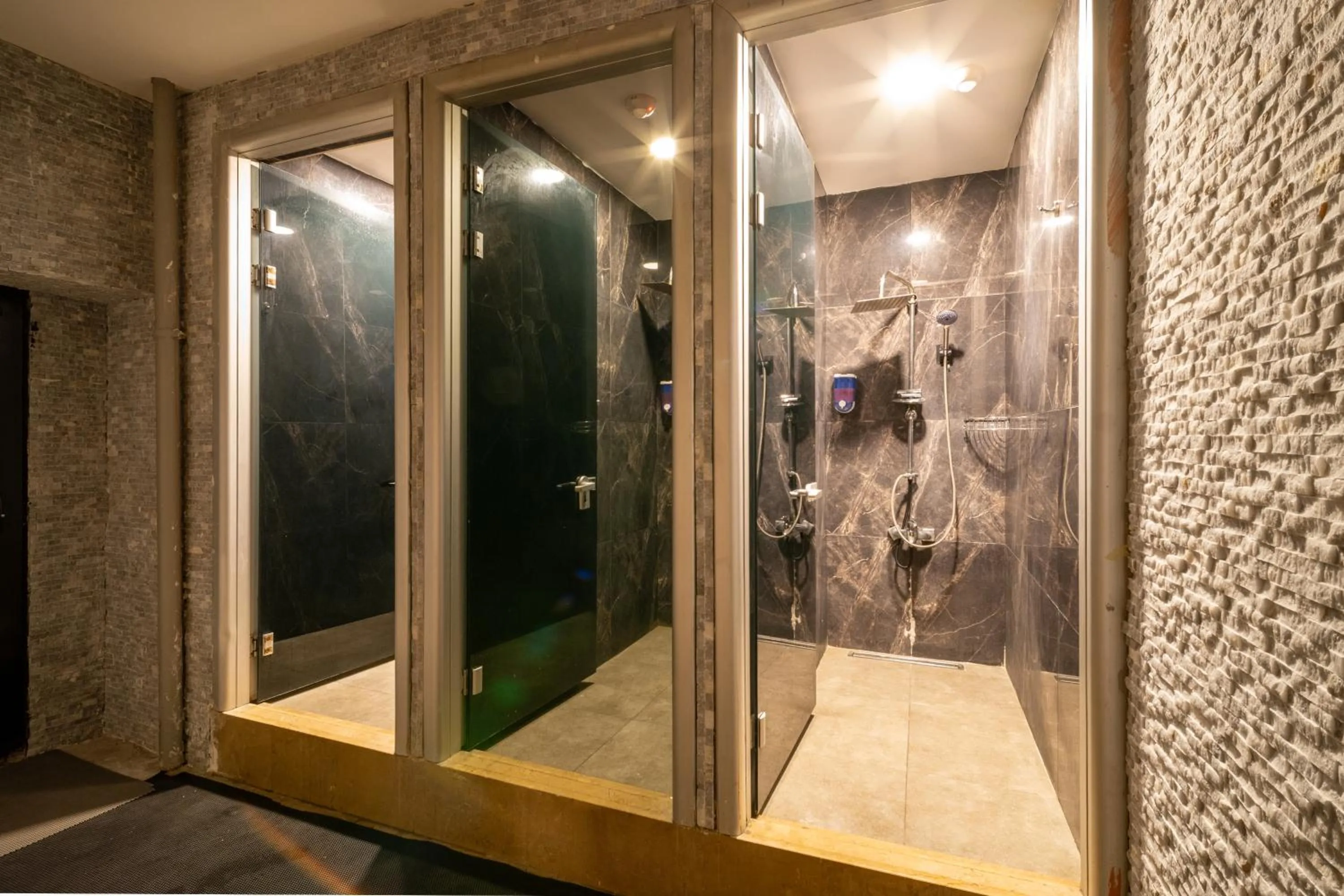 Steam room in Grand S Hotel