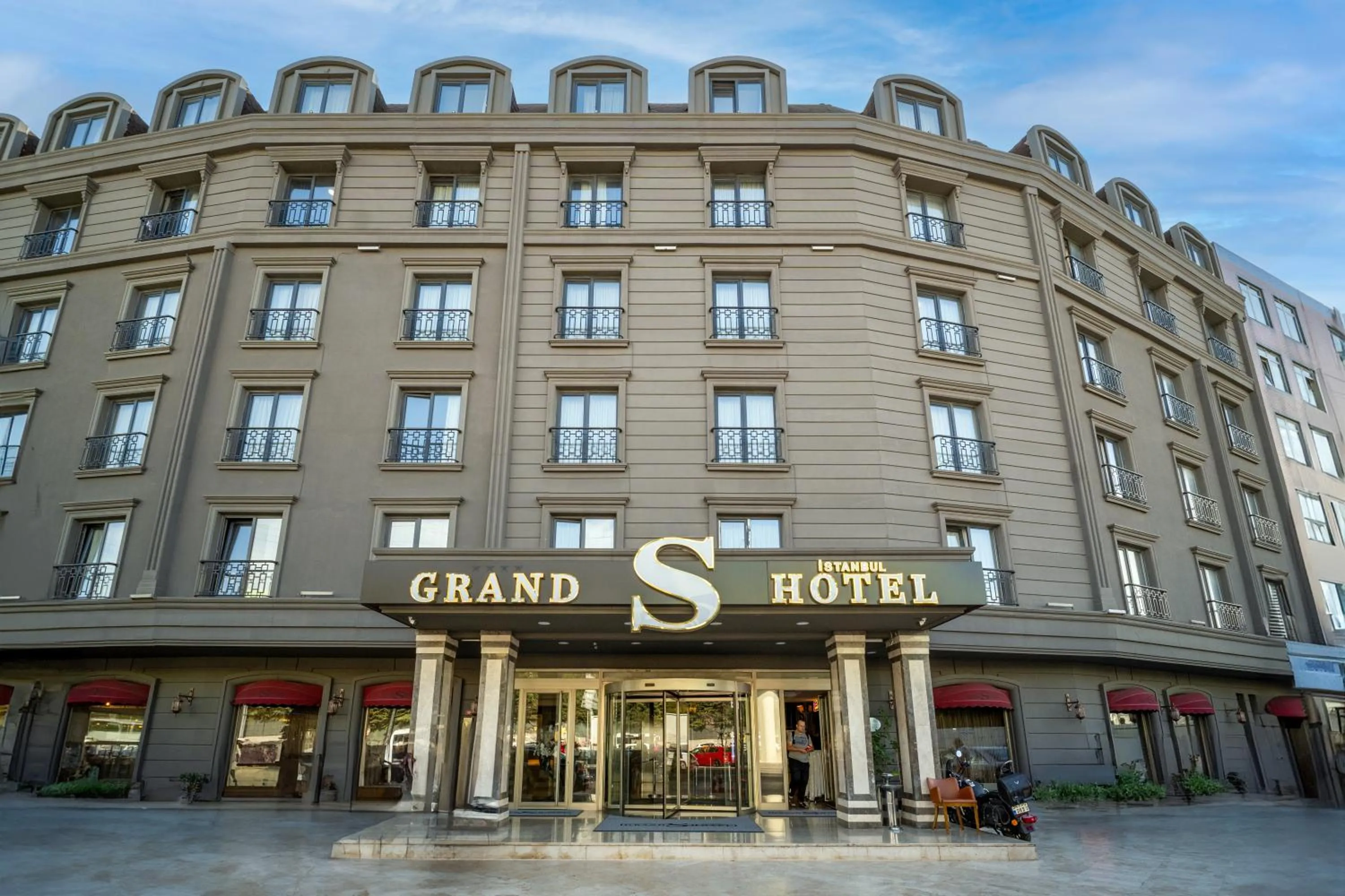 Property building in Grand S Hotel