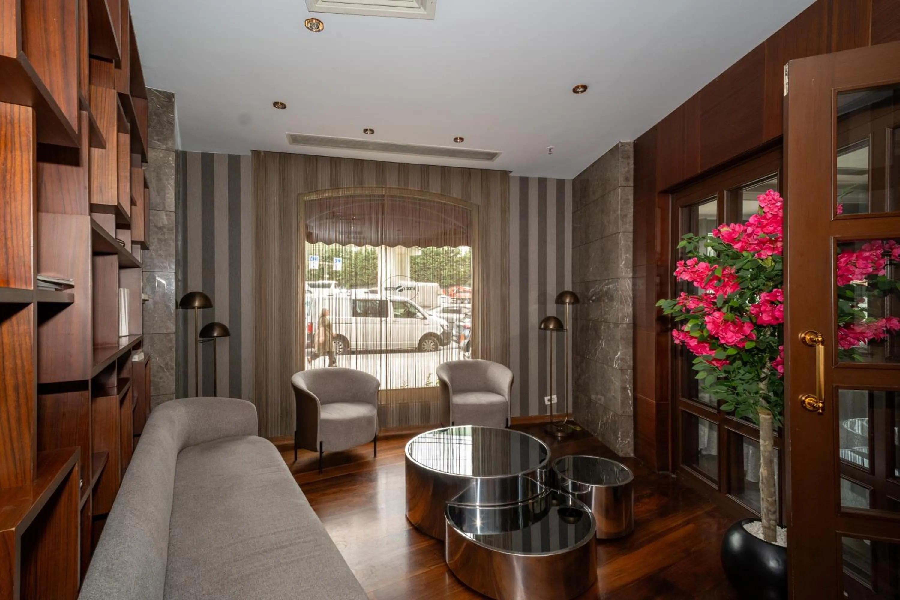 Lounge or bar in Grand S Hotel