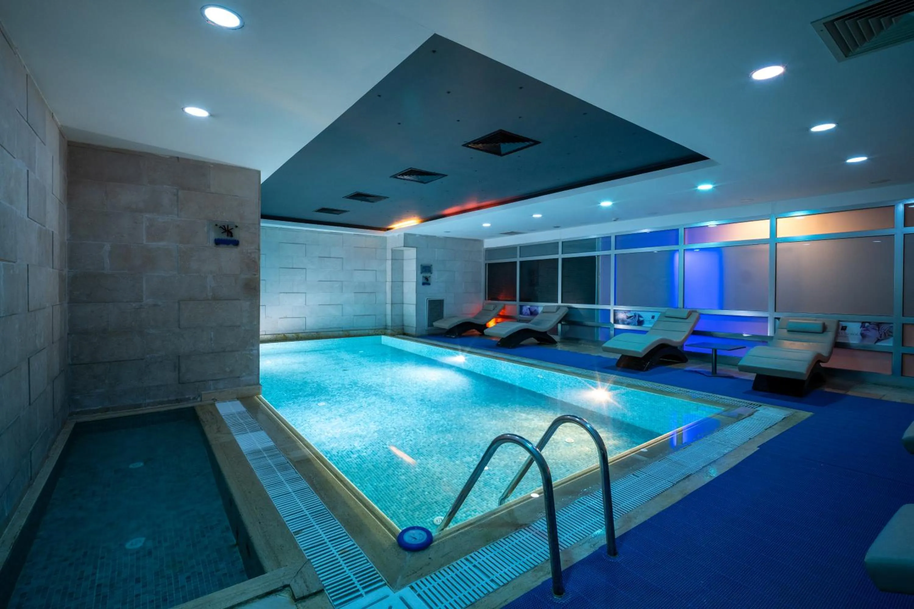 Pool view in Grand S Hotel