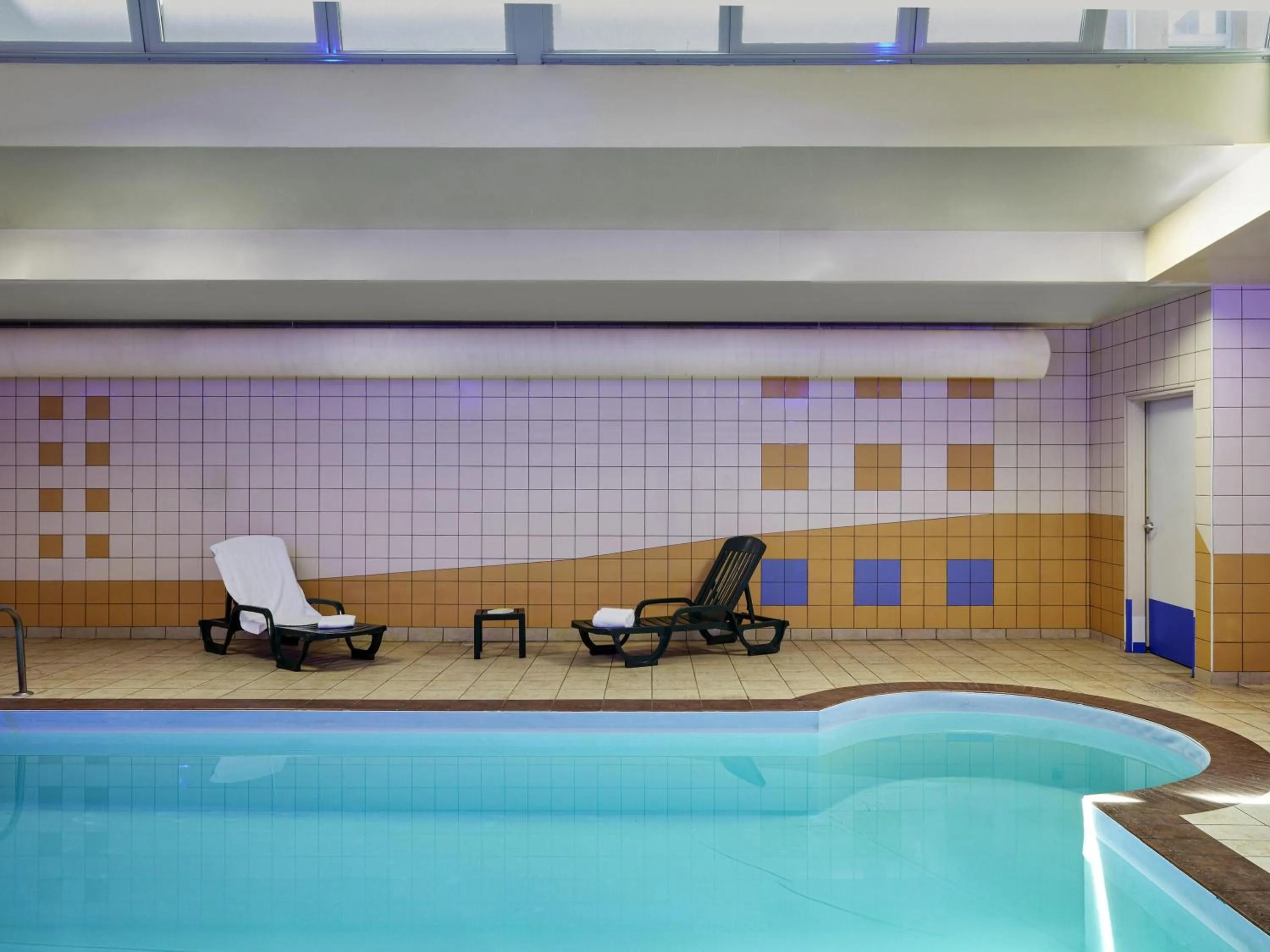 Pool view in Aparthotel Adagio Access Poitiers