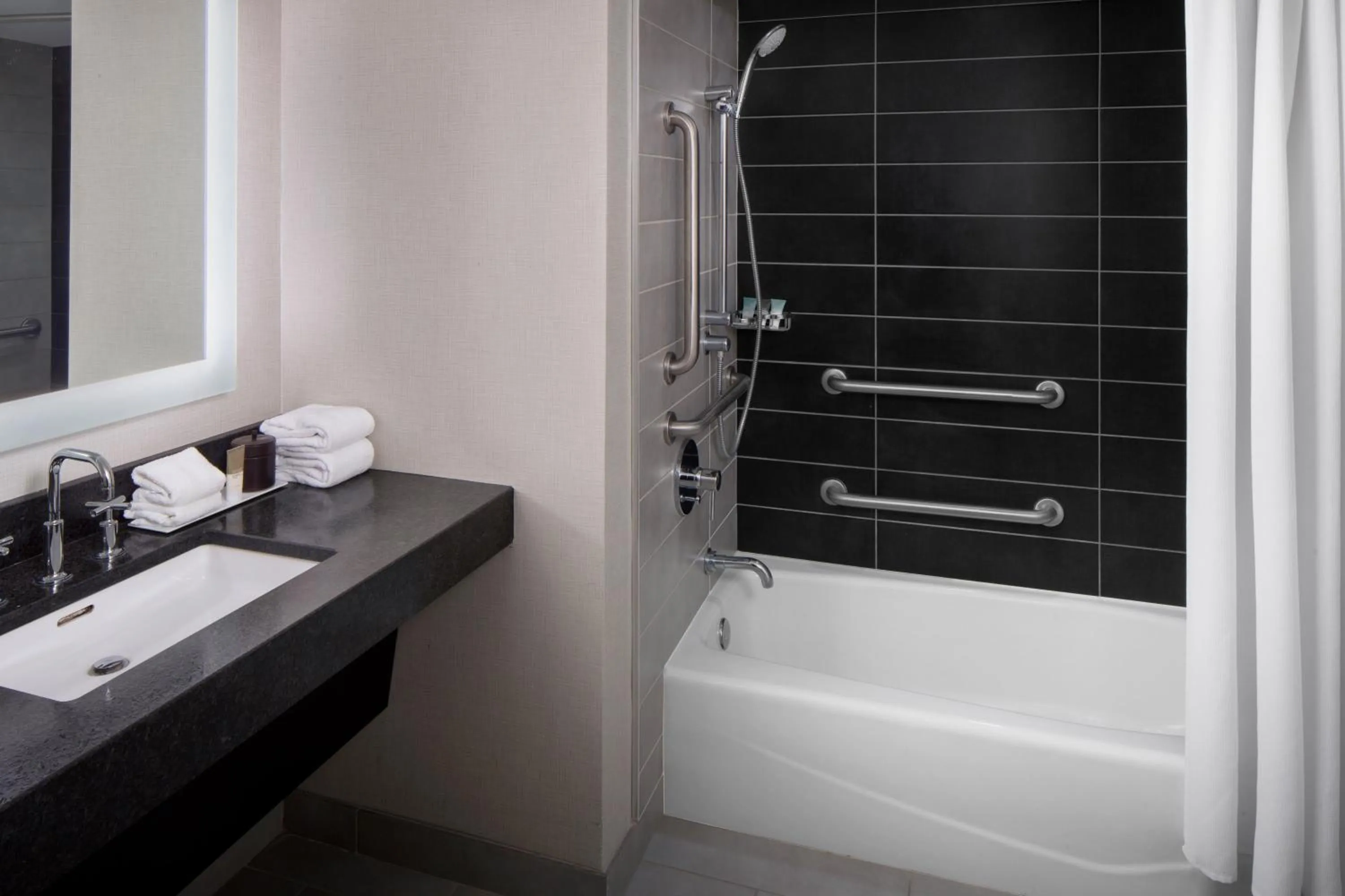 Bathroom in Hyatt Regency Minneapolis