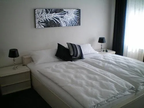 Photo of the whole room, Bed in Hotel Stadt Coblenz