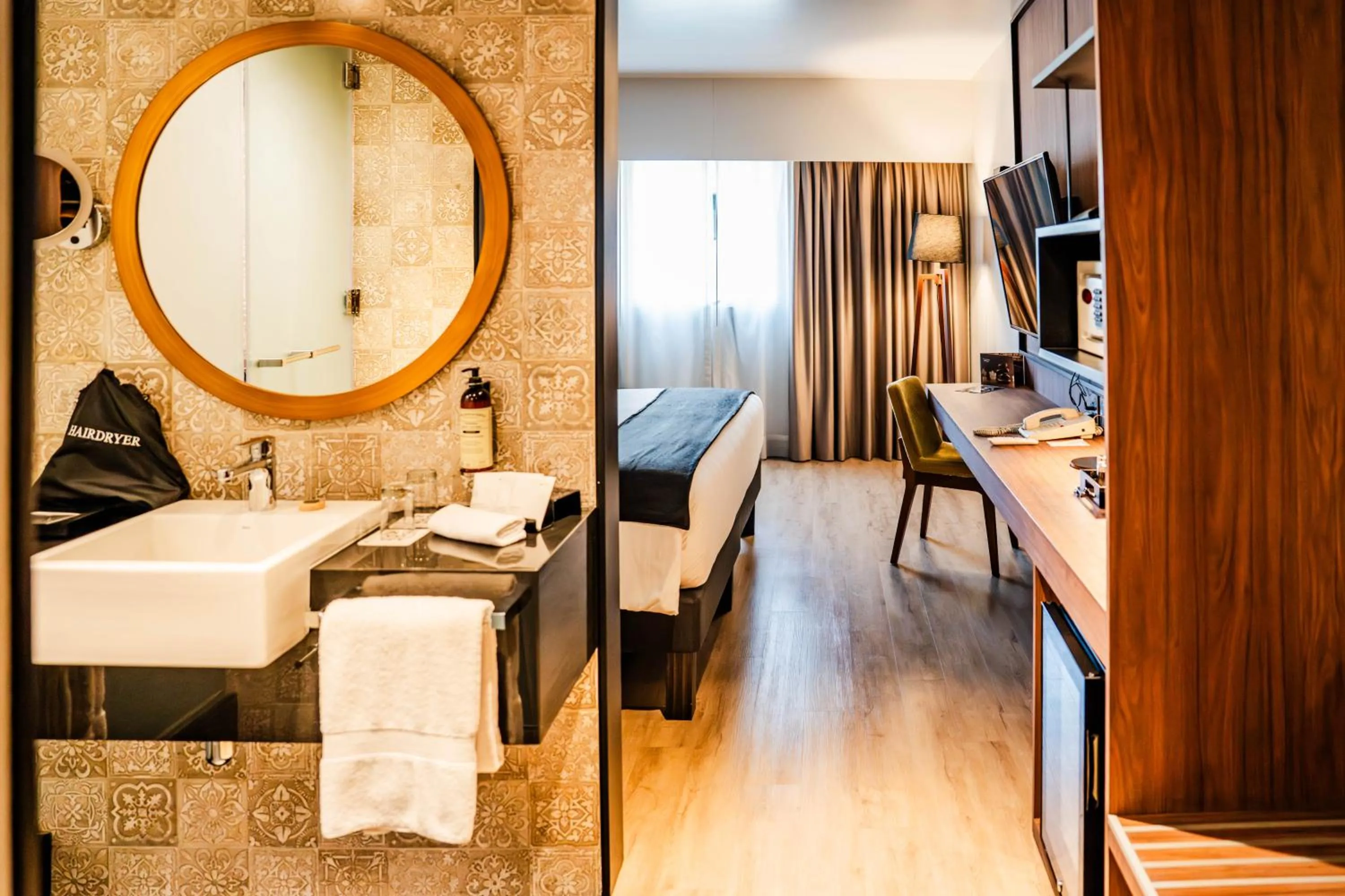 Bathroom, Bed in Novotel Lima San Isidro