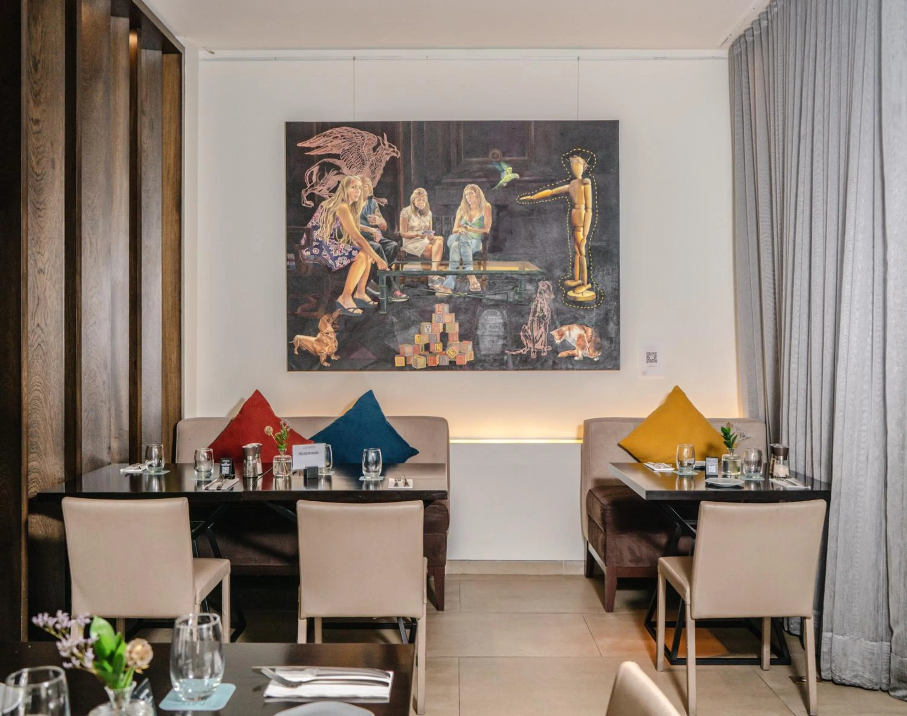 Restaurant/places to eat in Novotel Lima San Isidro