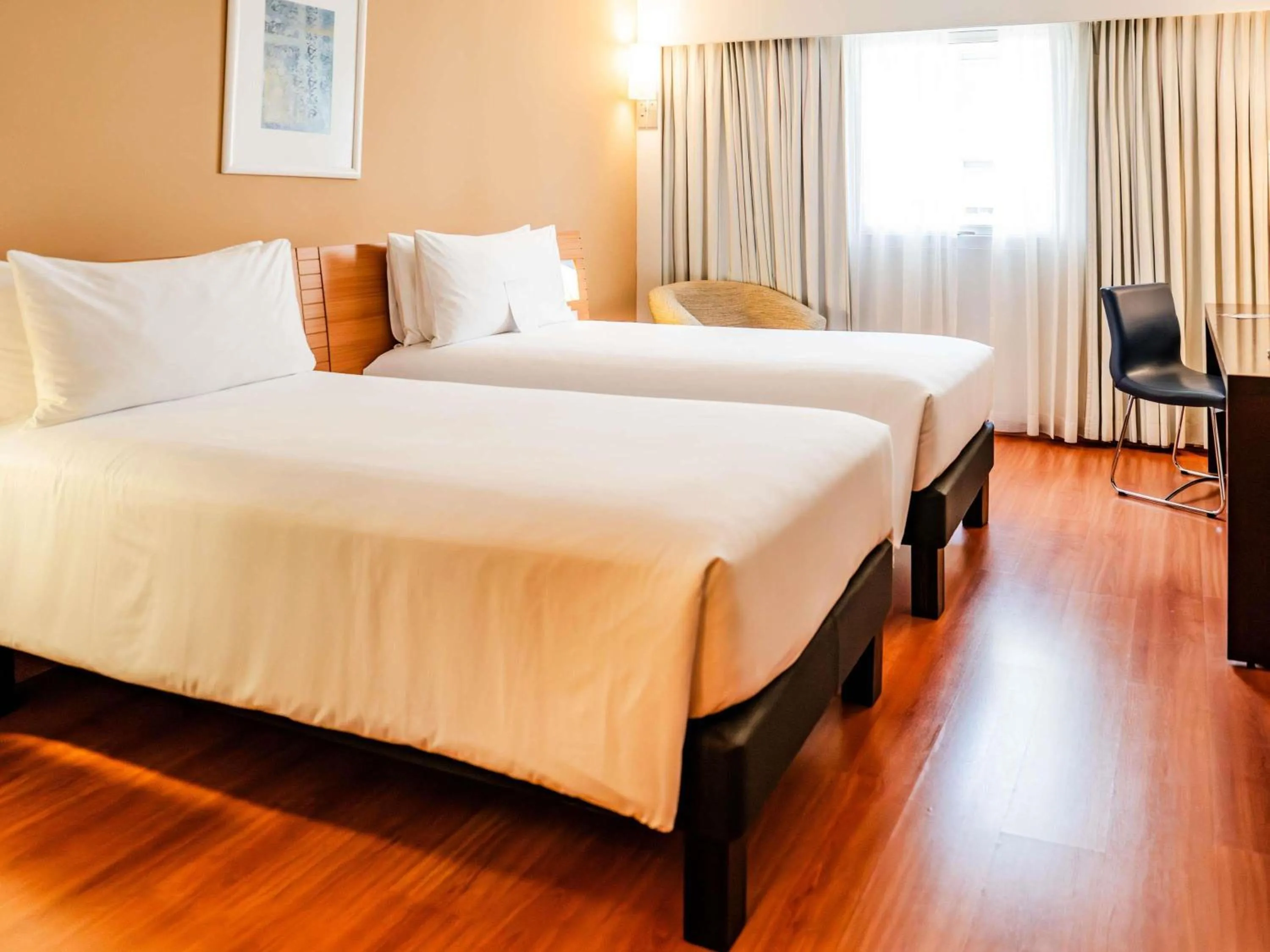 Bedroom, Bed in Novotel Lima San Isidro