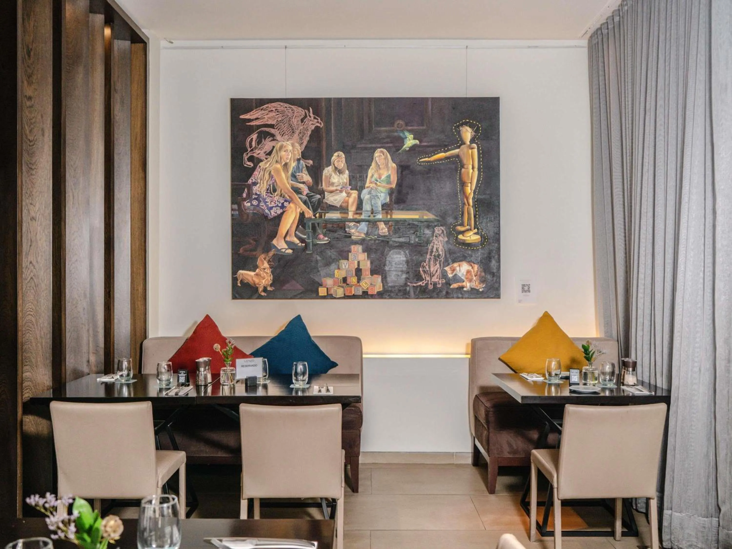 Restaurant/places to eat in Novotel Lima San Isidro