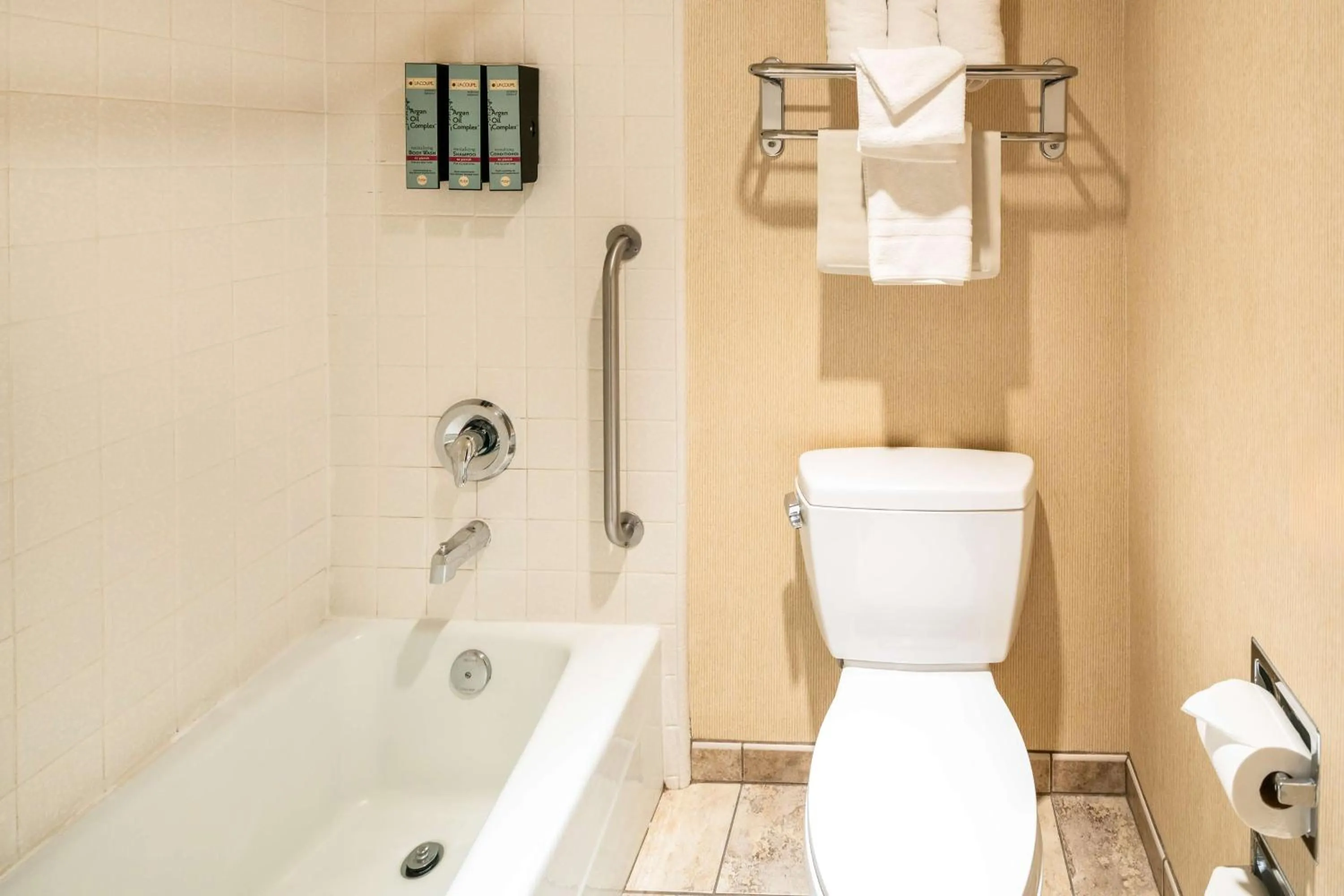 Bathroom in Best Western Coral Hills