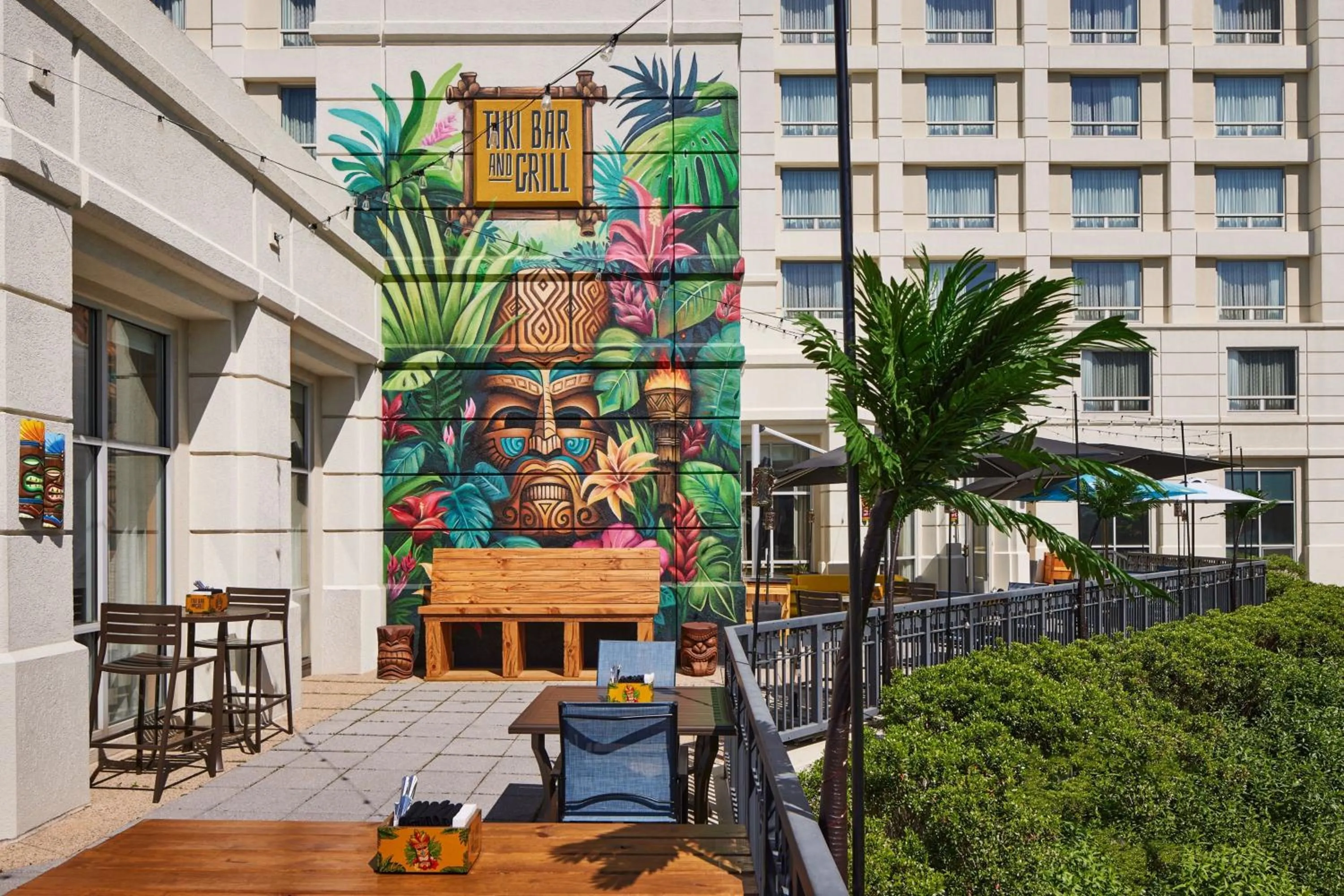 Lounge or bar in Gaithersburg Marriott Washingtonian Center
