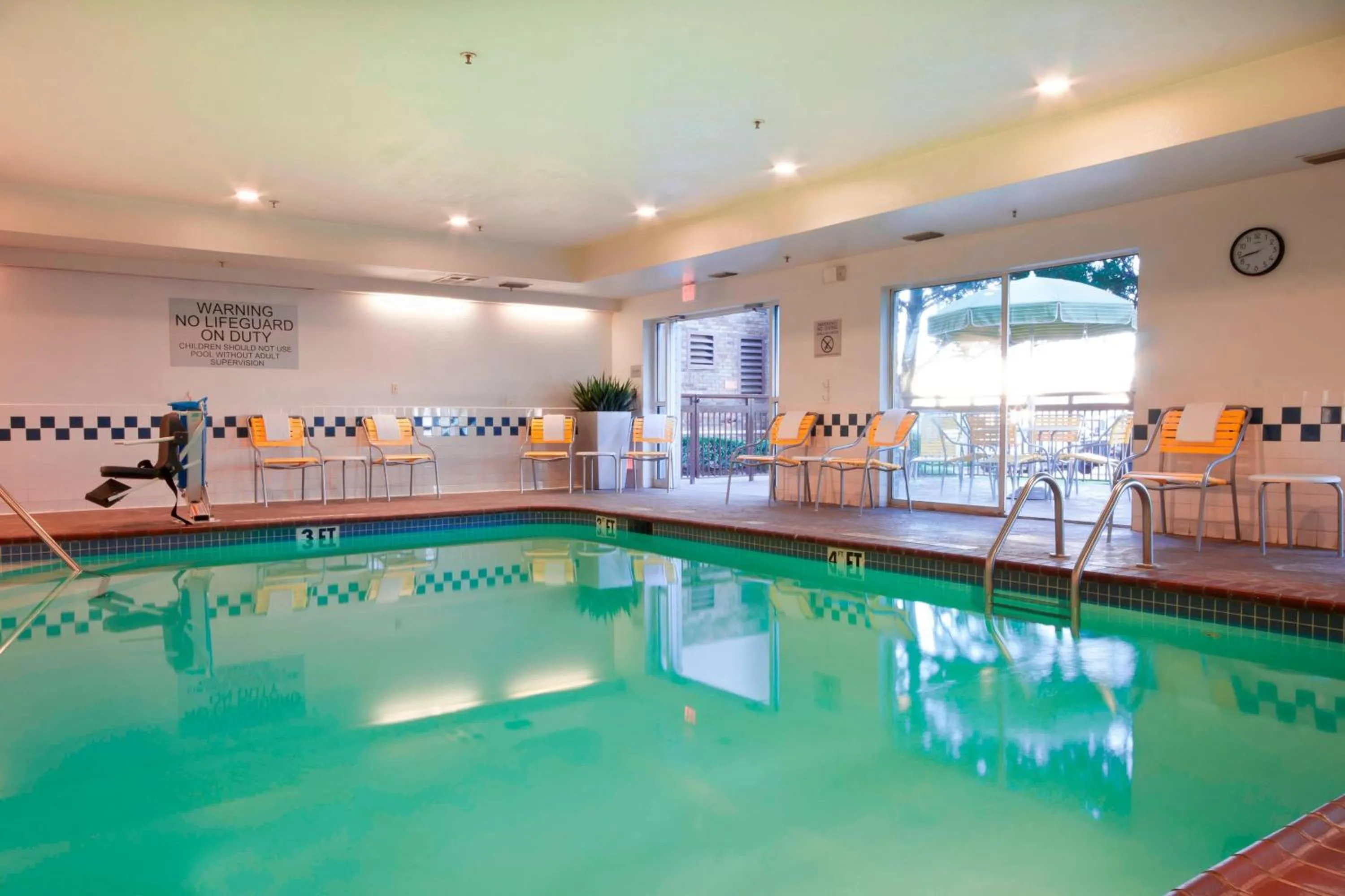 Swimming pool in Fairfield by Marriott Inn & Suites Fossil Creek