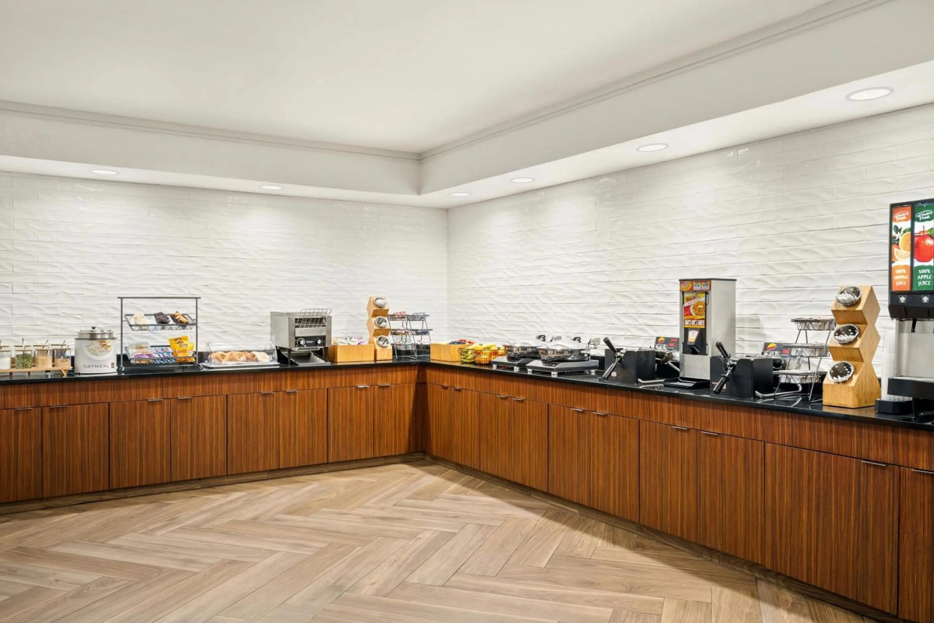 Breakfast in Fairfield Inn and Suites by Marriott Birmingham Fultondale / I-65