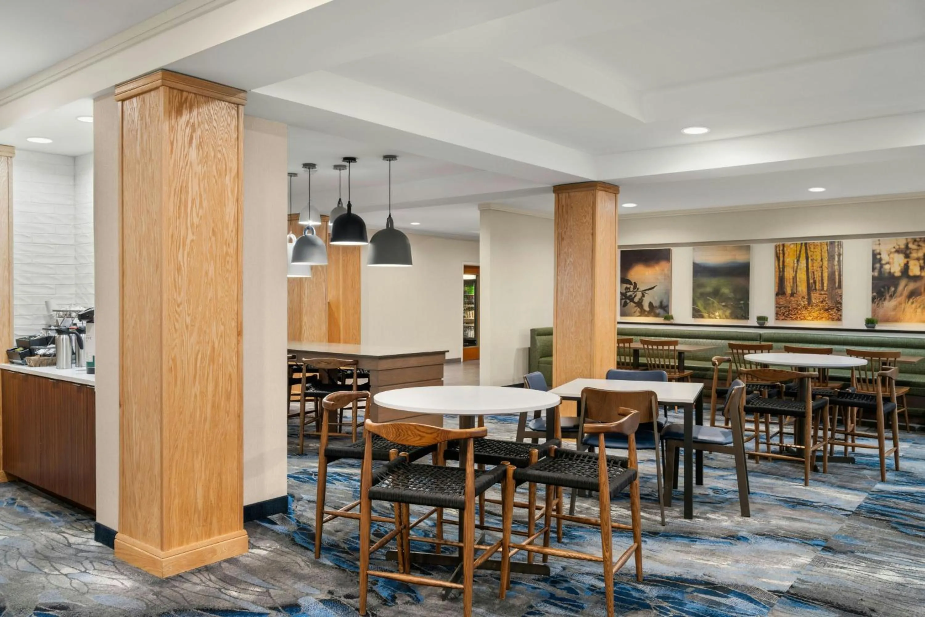 Restaurant/places to eat in Fairfield Inn and Suites by Marriott Birmingham Fultondale / I-65