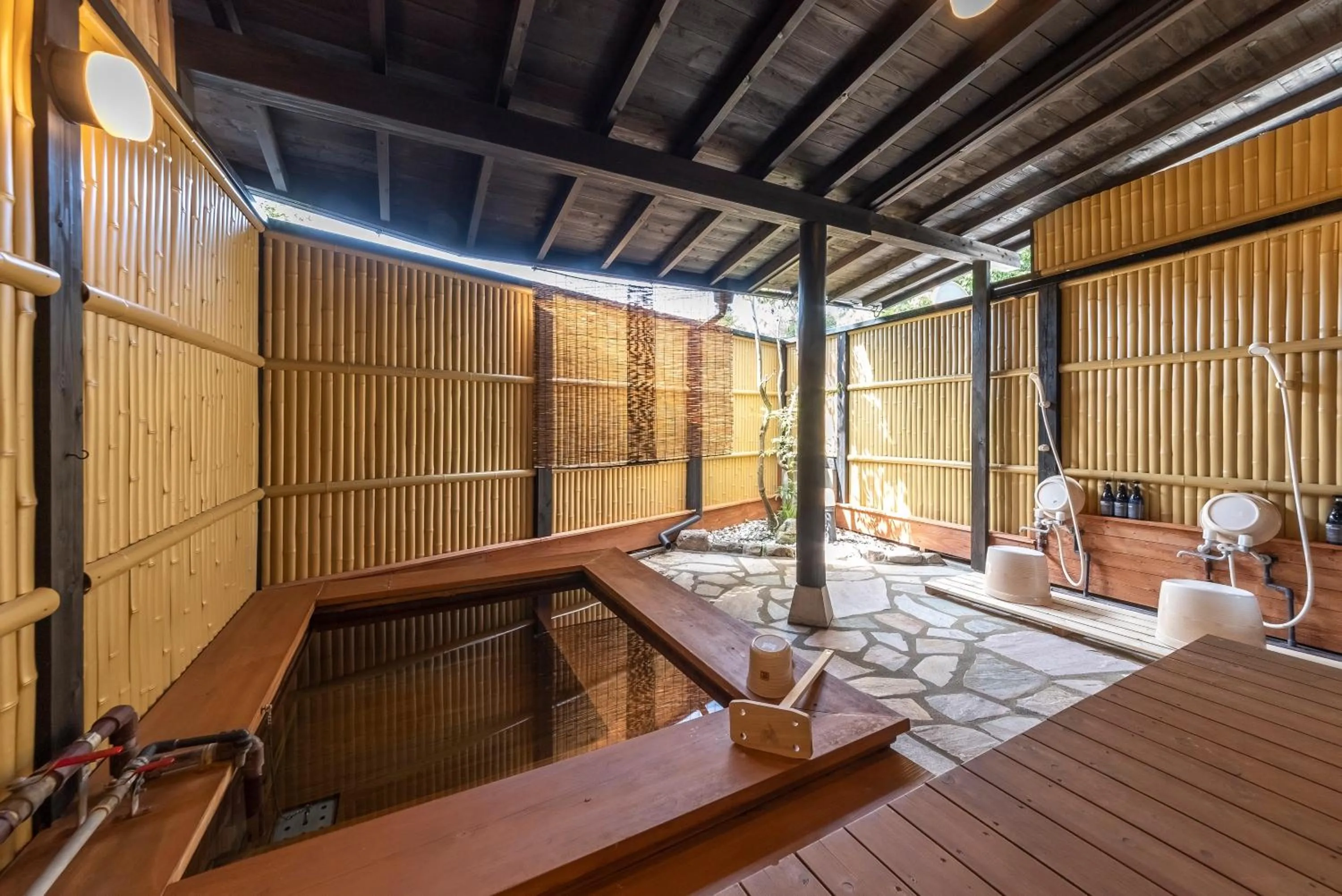 Hot Spring Bath in ETAVIA Yufuin Kinrinko