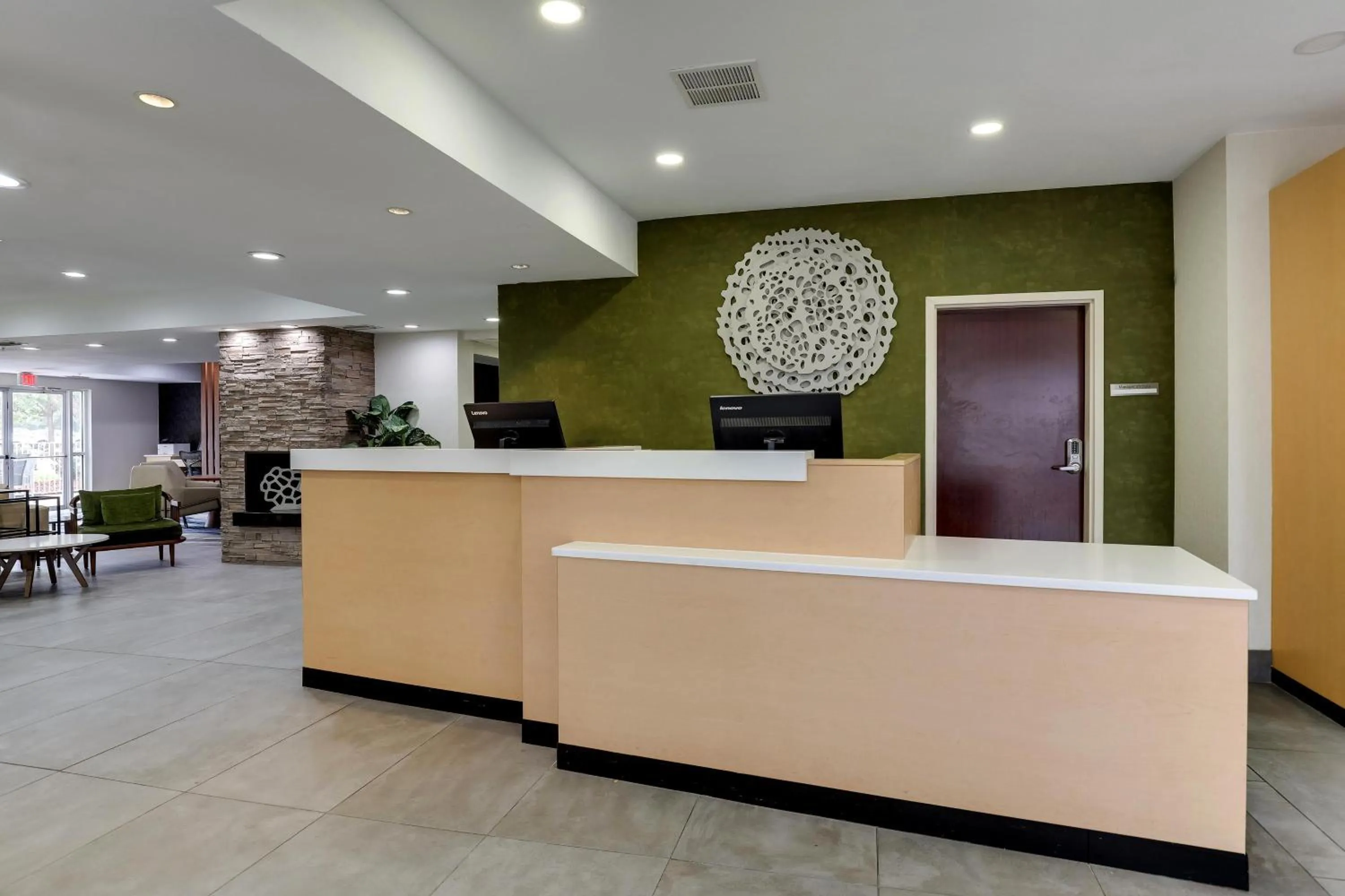 Lobby or reception in Las Colinas Inn Irving, SureStay Collection by Best Western