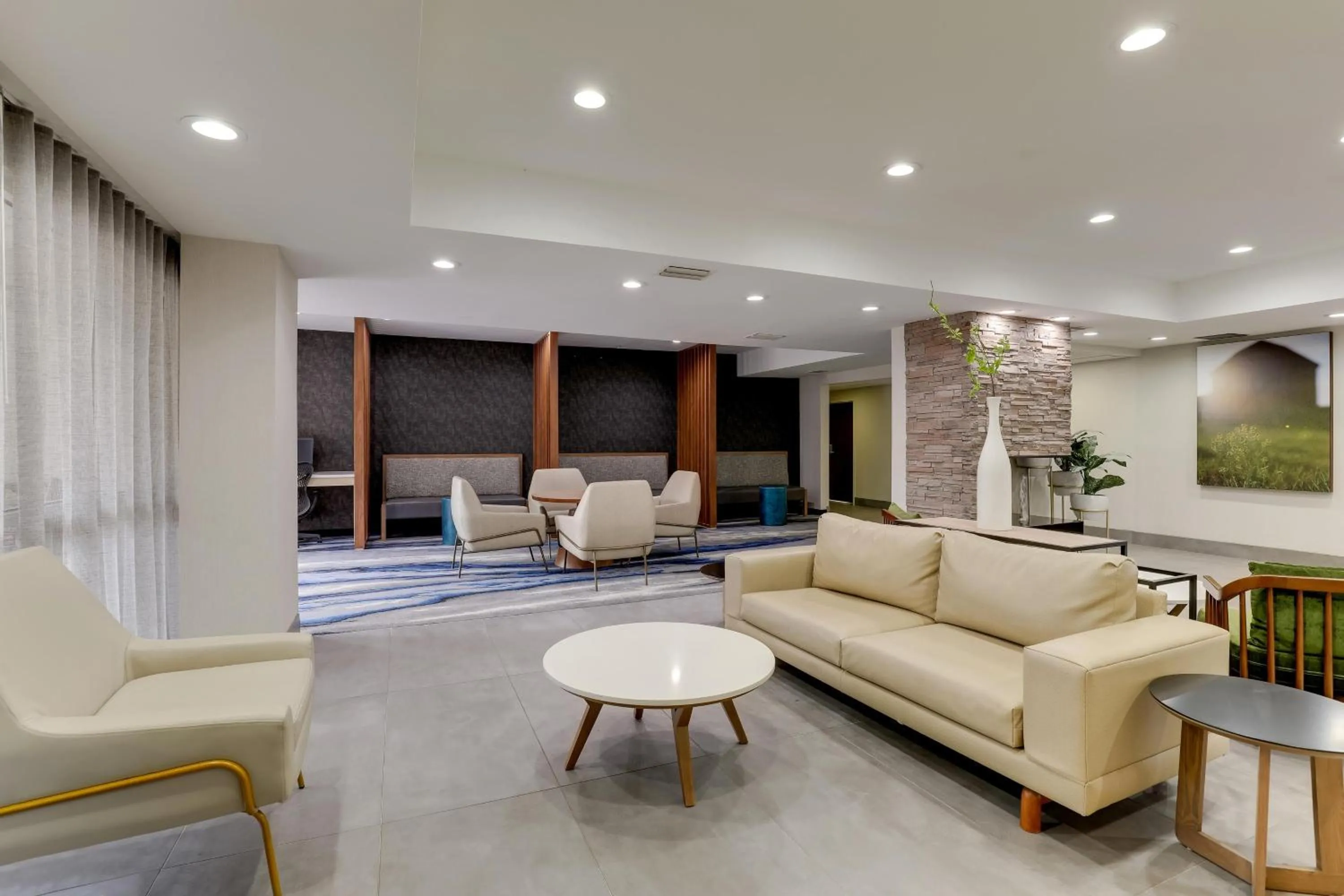 Lobby or reception in Las Colinas Inn Irving, SureStay Collection by Best Western