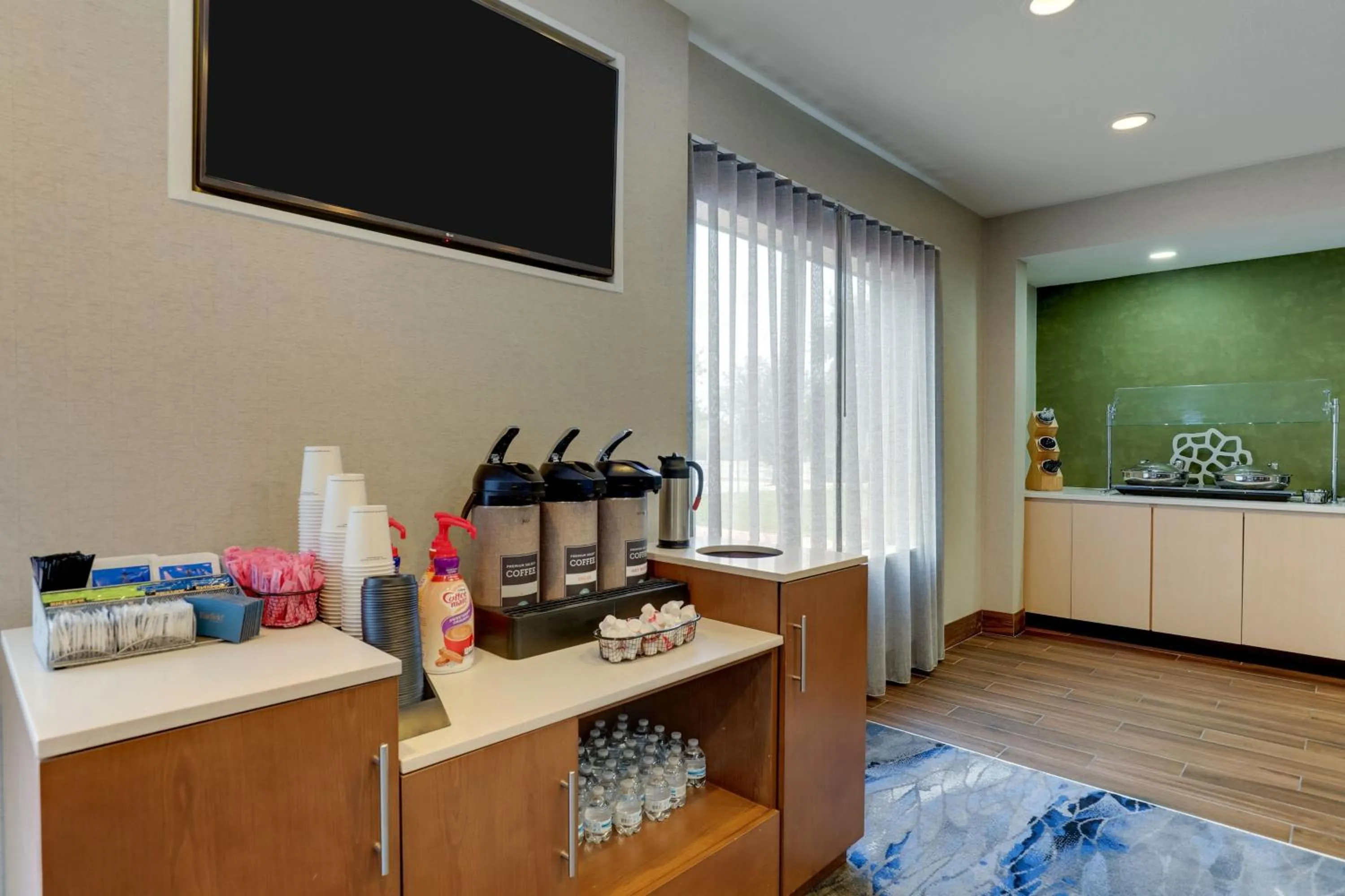 Restaurant/places to eat in Las Colinas Inn Irving, SureStay Collection by Best Western